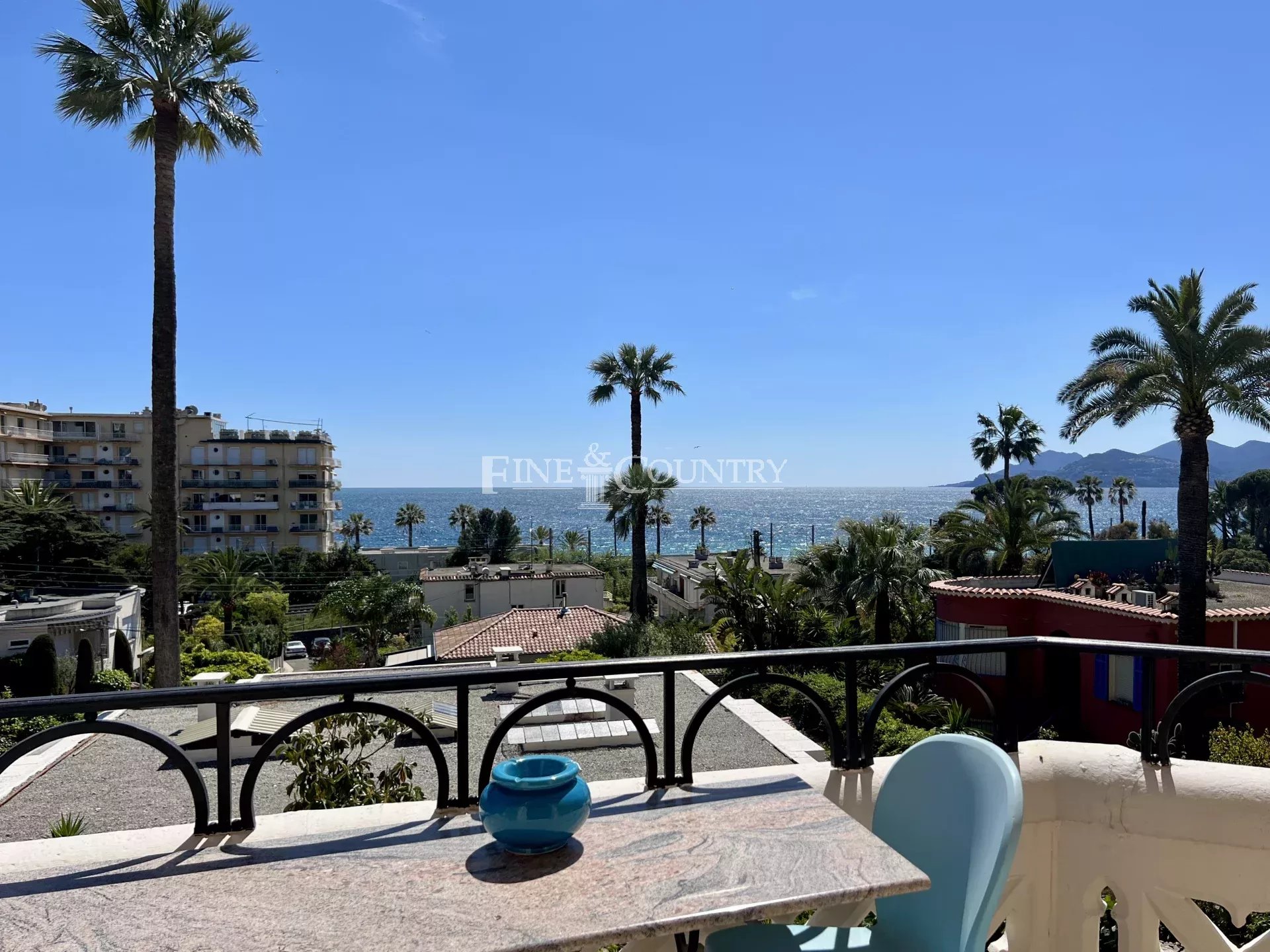 Photo of Sea View Bourgeois Apartment For Sale in Cannes