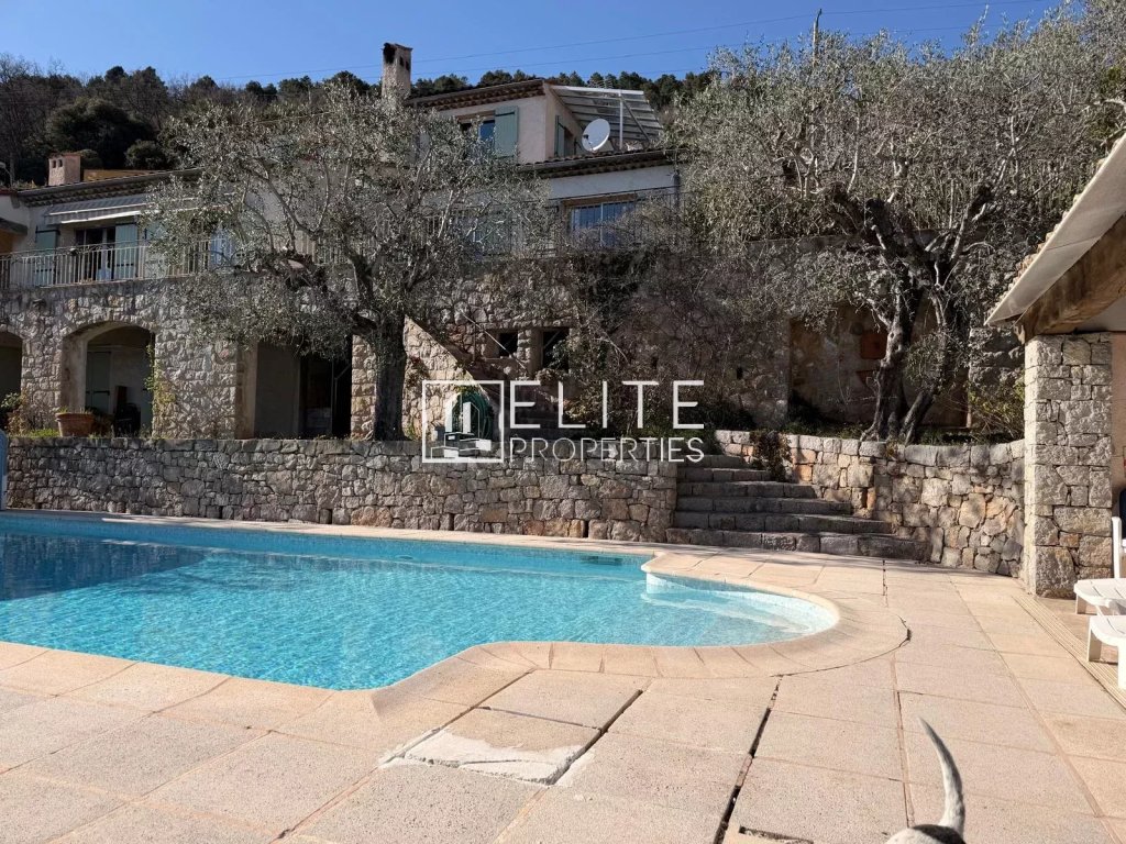 Villa for sale in Speracedes — VILLA 221 m² – PANORAMIC VIEW + POOL – SPERACEDES