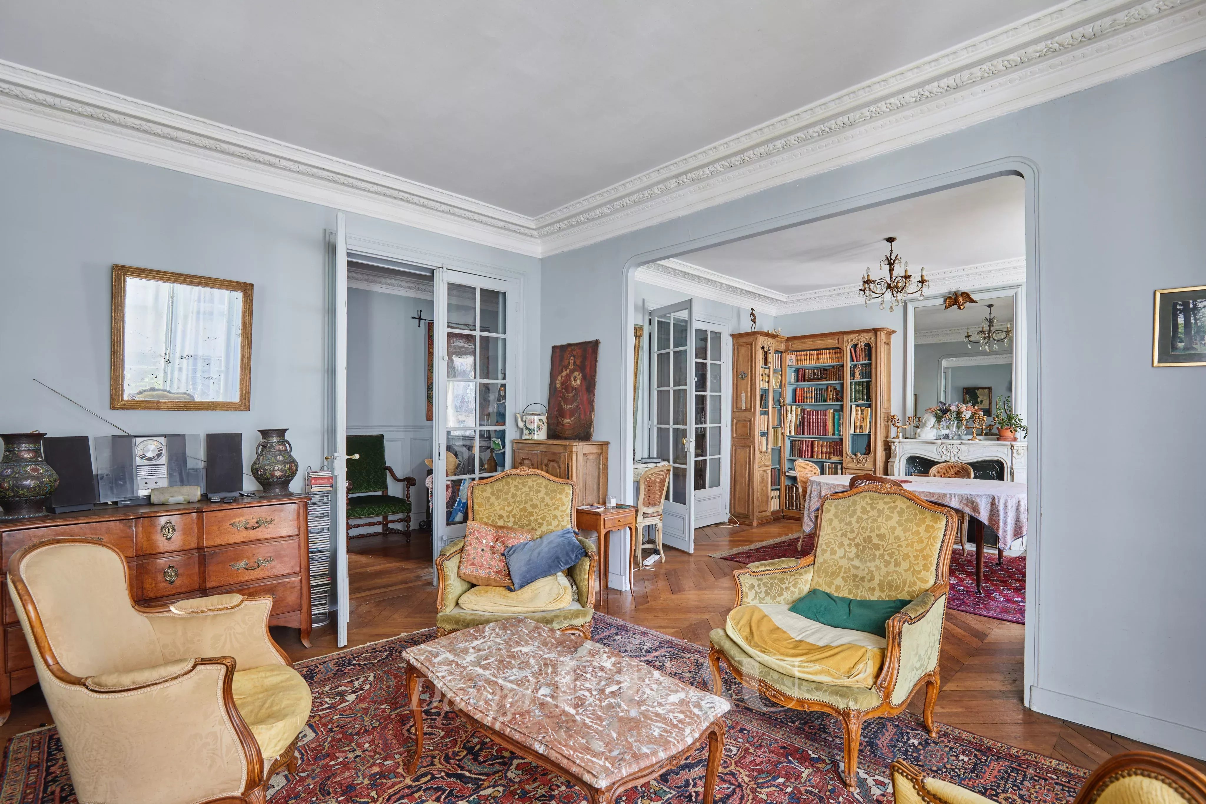 Sale Apartment Paris 16th