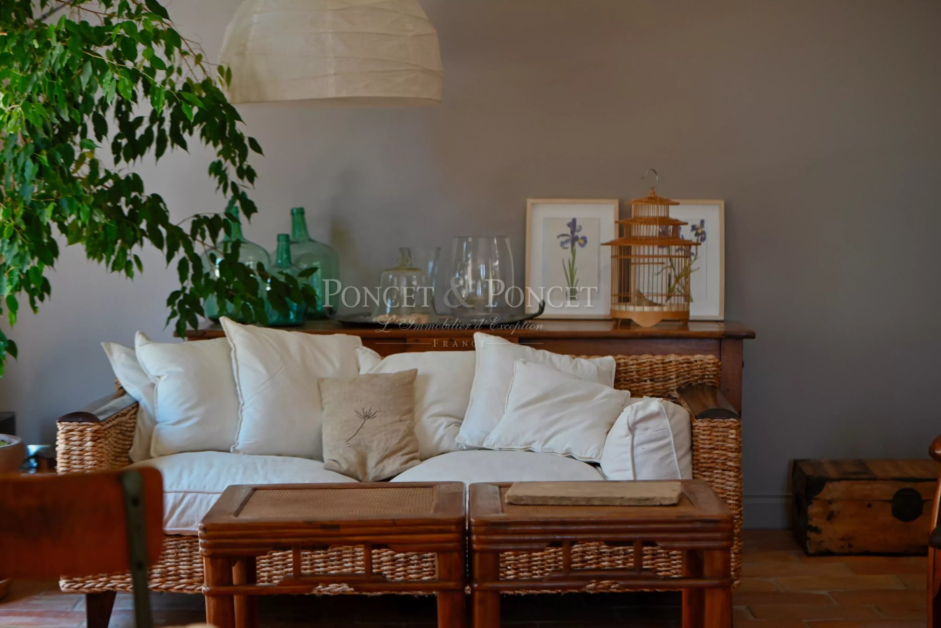 10 Bedroom Villa/Townhouse's Image 8