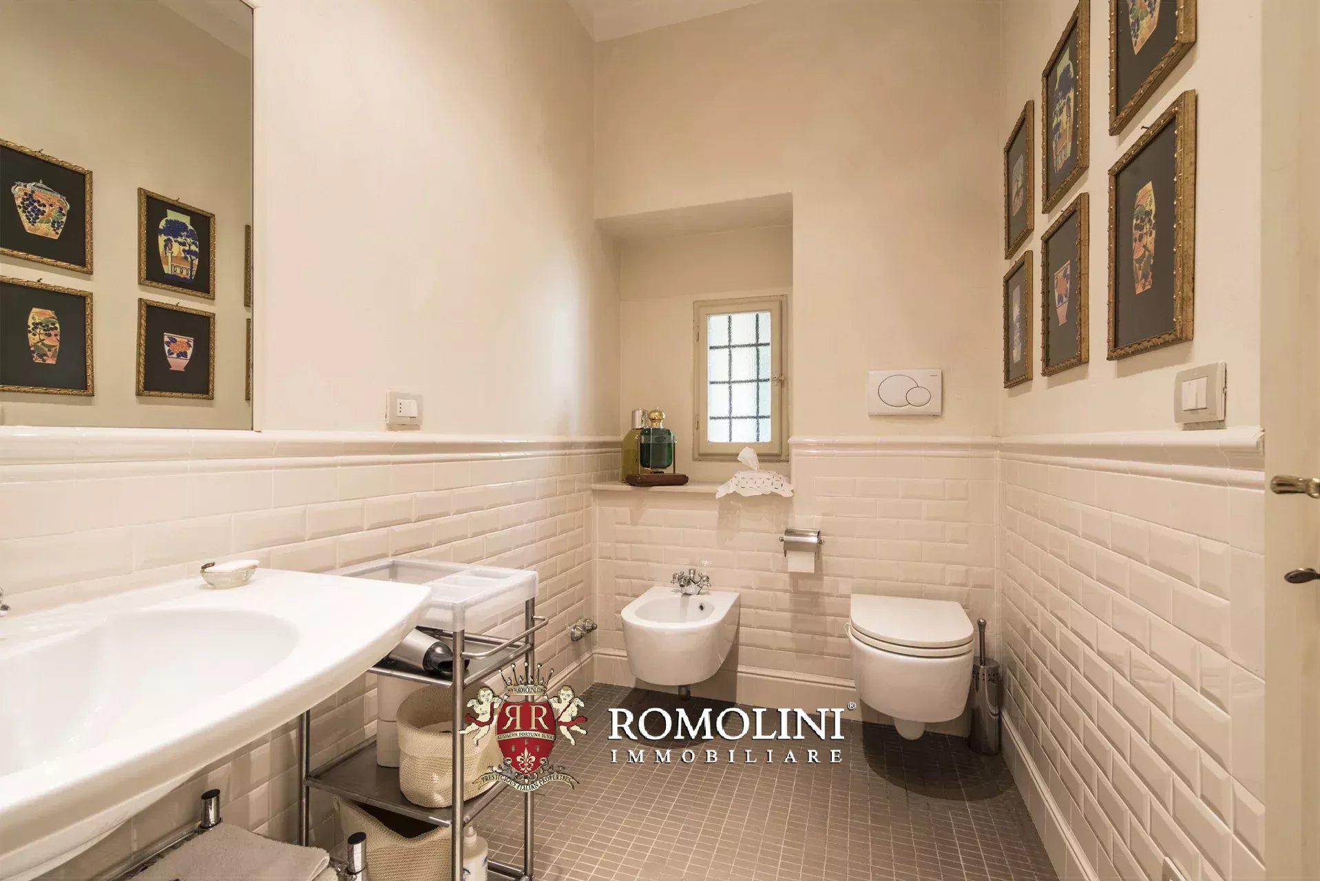 8 Bedroom Villa/Townhouse's Image 53