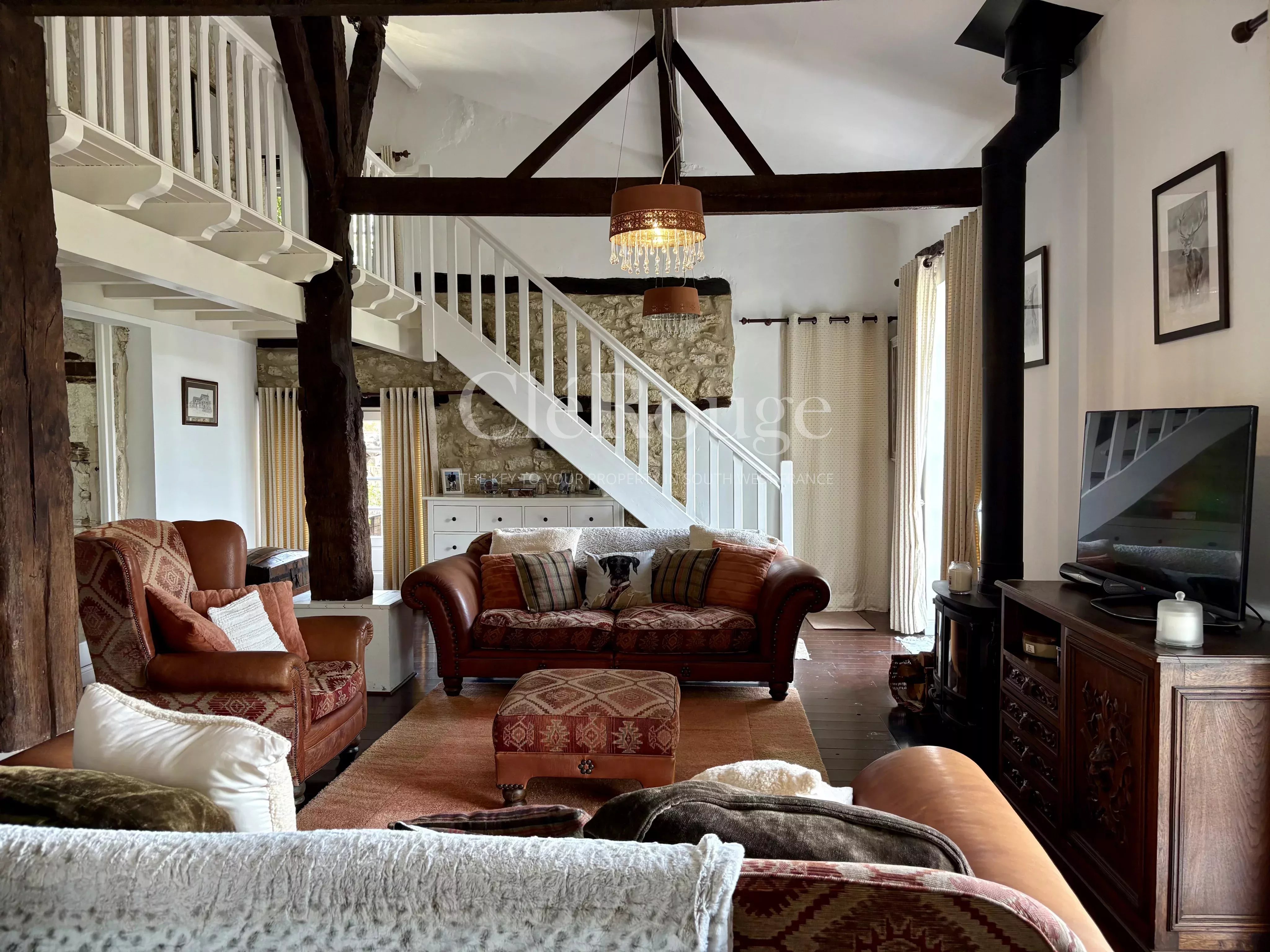 Proche de Duras - Maison en pierre au charme intemporel avec piscine chauffée