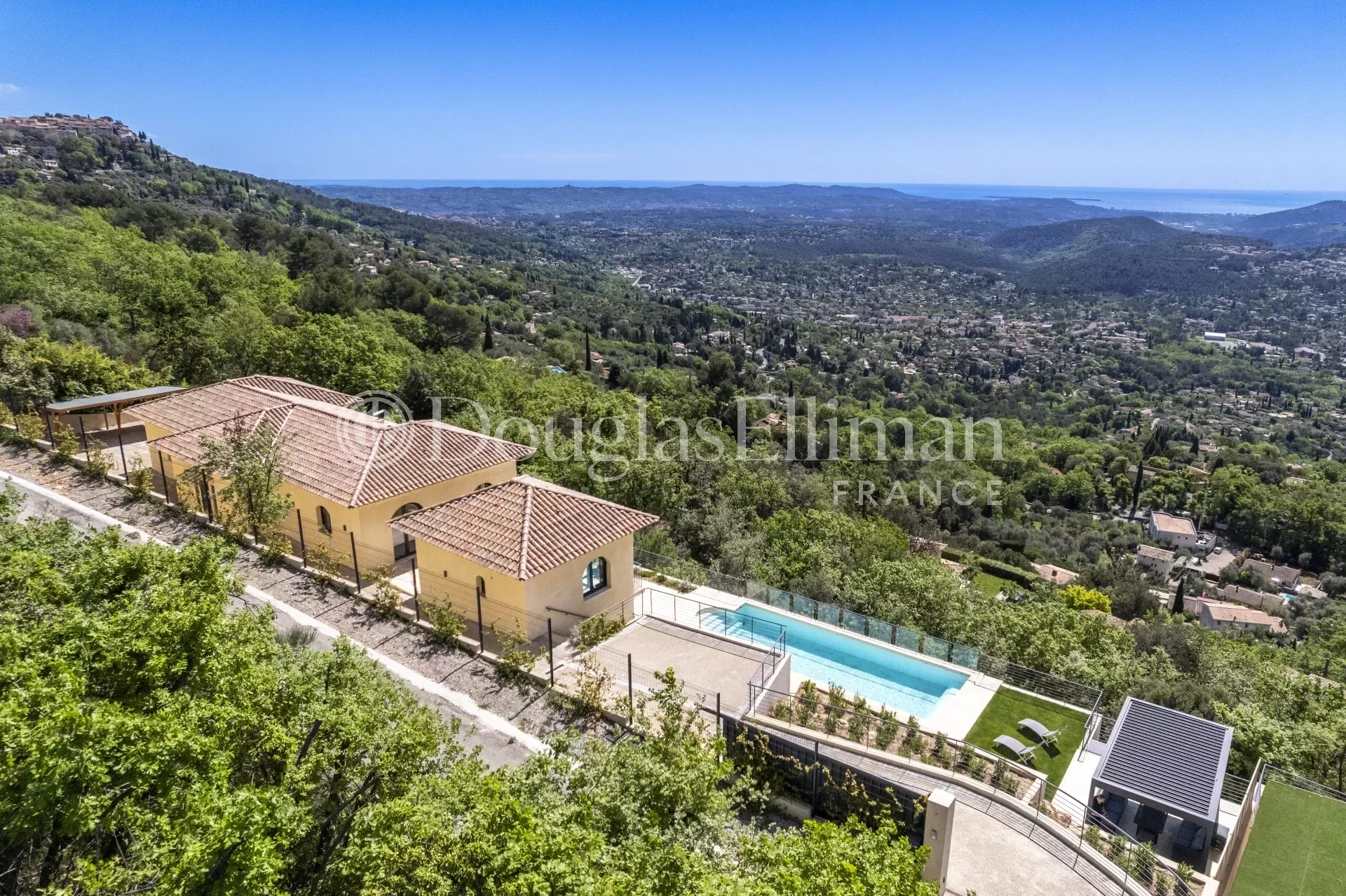 CABRIS : Exceptionnelles villas avec vue mer panoramique - Image nᵒ2