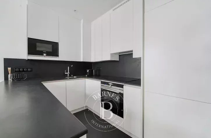 Paris  - Appartement 4 Pi&egrave;ces 3 Chambres - picture 2