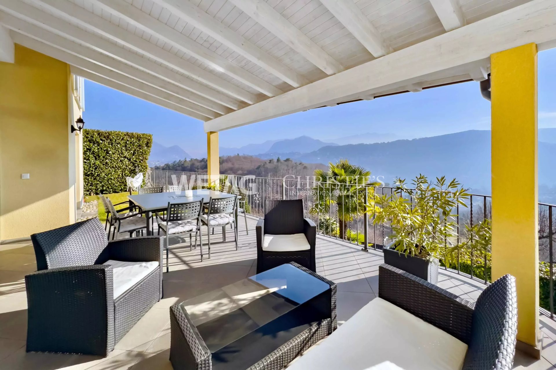 5 Bedroom Villa/Townhouse's Image 8