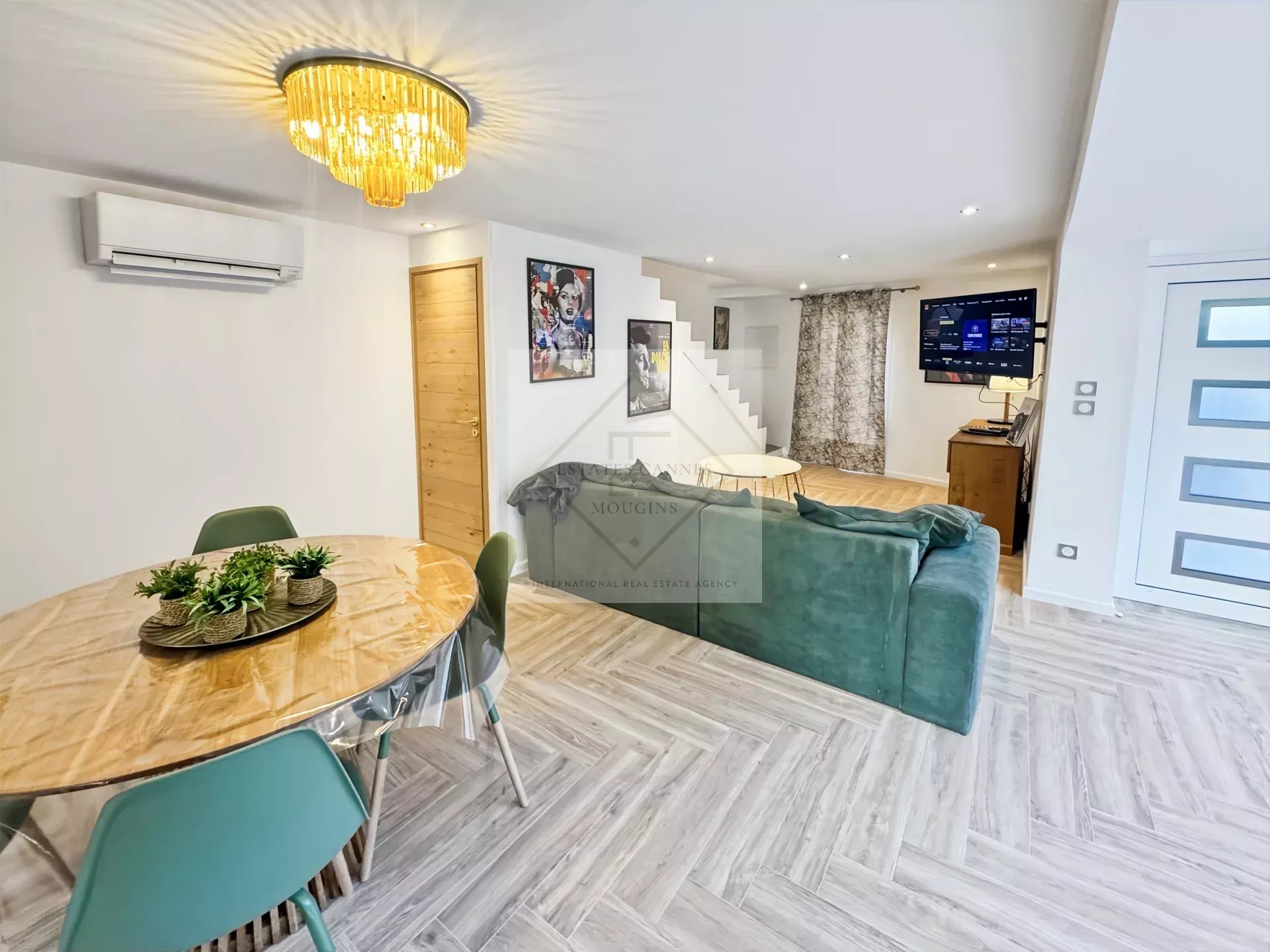 For  RENT : Charming Townhouse in the Heart of Cannes! — фото 8
