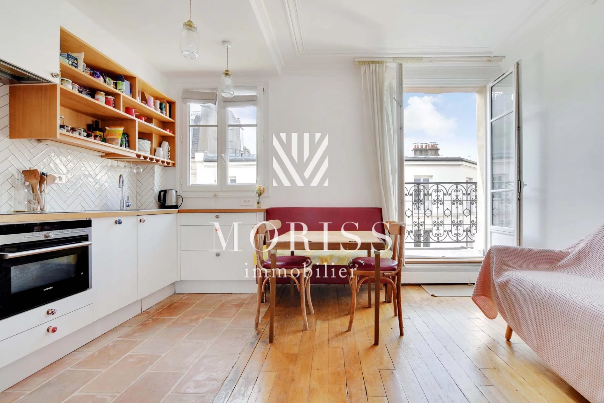 2 PIÈCES + BALCON / ÉTAGE ÉLEVÉ / RUE DES CLOYS / 75018 - Image Array
