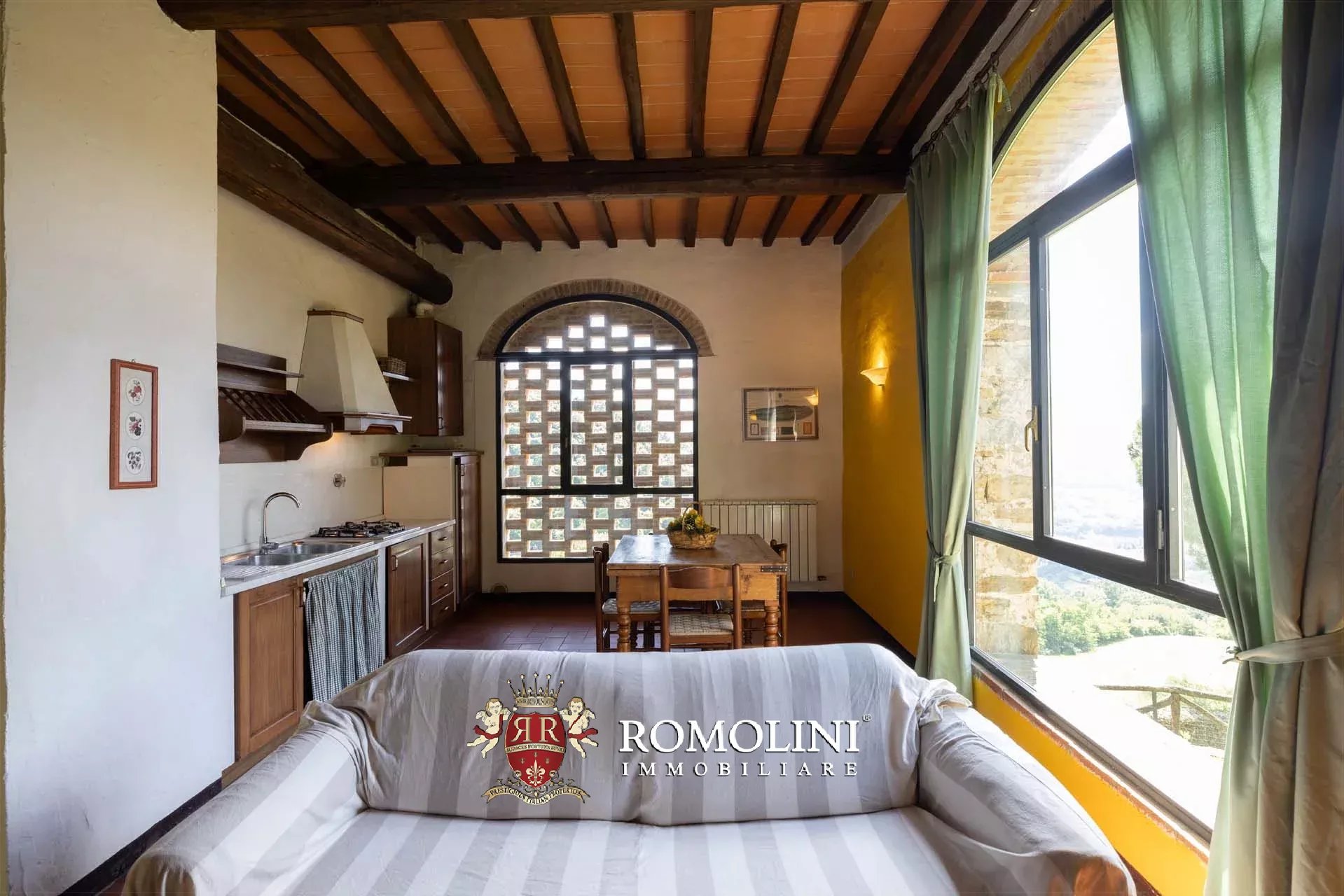34 Bedroom Vineyard's Image 84