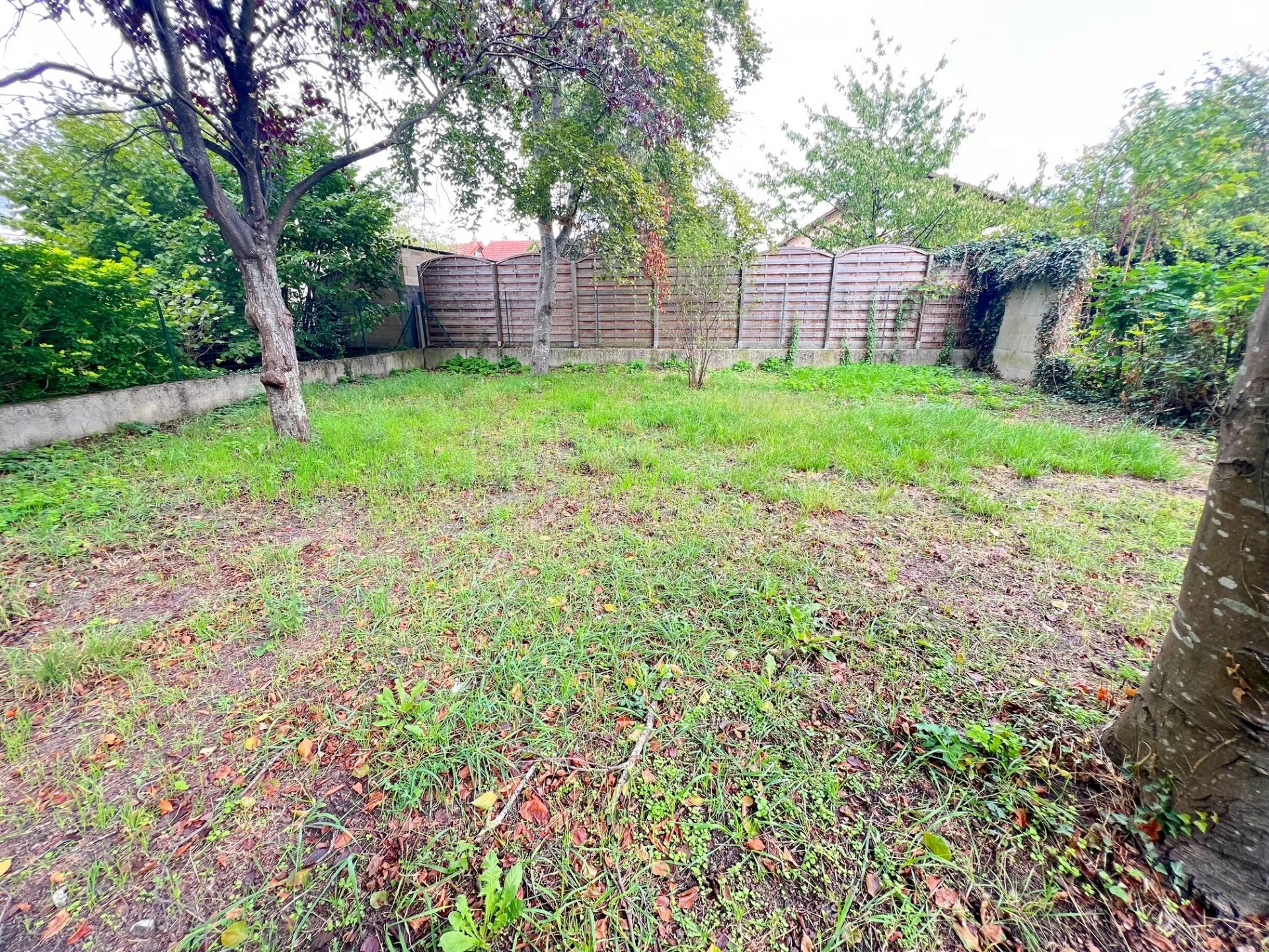 A SAISIR ! F2 - balcon - Parking