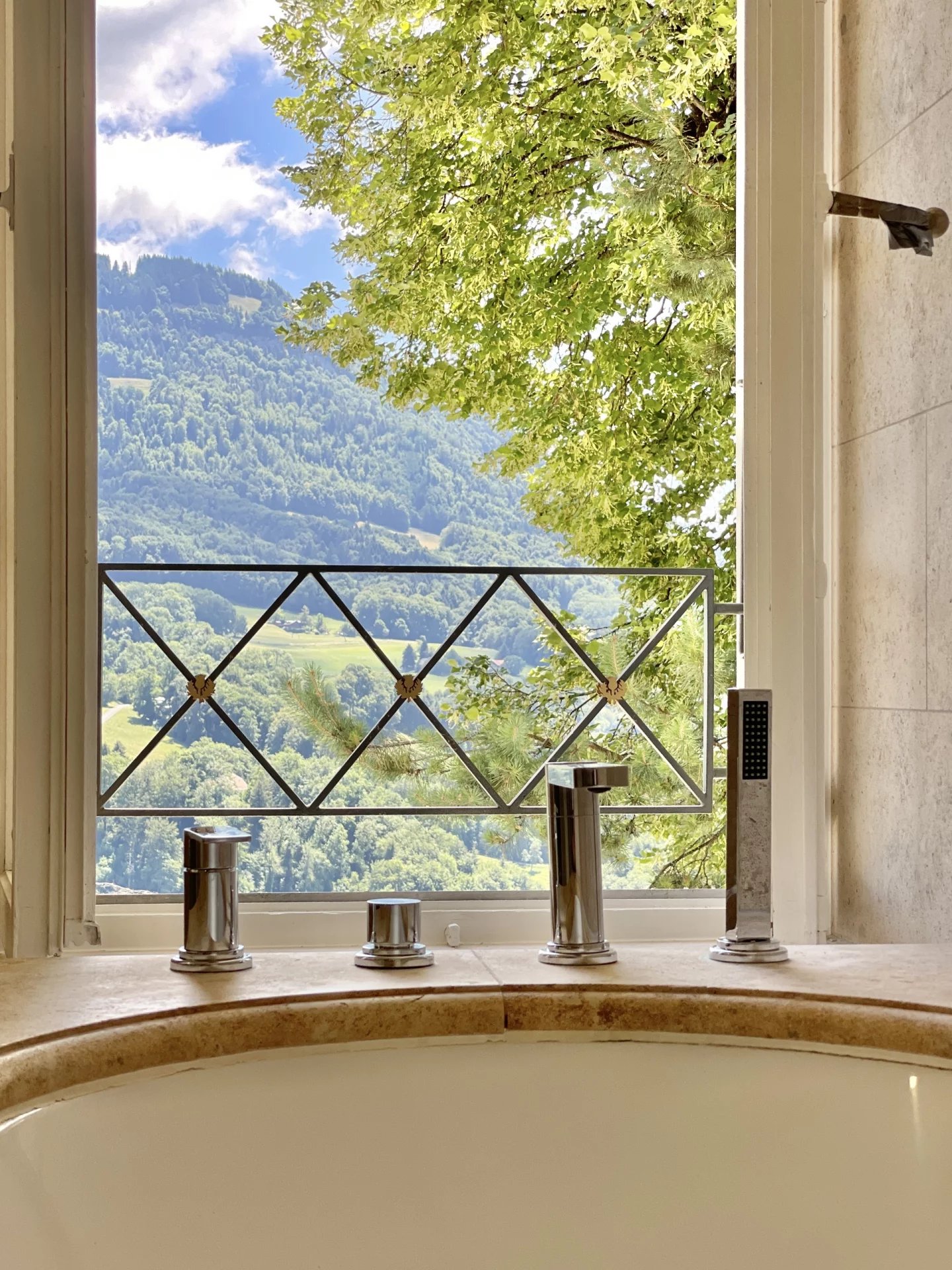 Superbe bâtisse avec cachet, totalement rénovée avec goût
