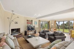 Charming Provençal property within walking distance of the village of La Colle-sur-Loup — photo 5 of 7