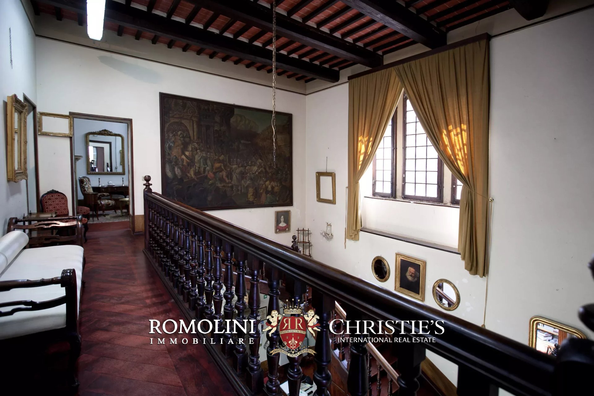 6 Bedroom Villa/Townhouse's Image 23