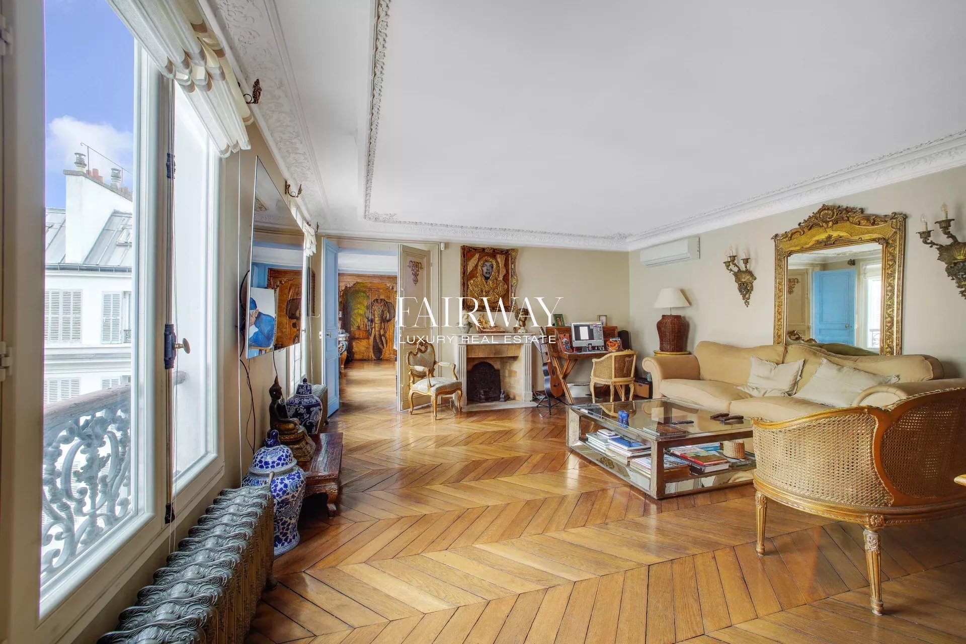 Appartement haussmannien de prestige de 124 m² avec 2 chambres de service en option – Paris 8e Montaigne