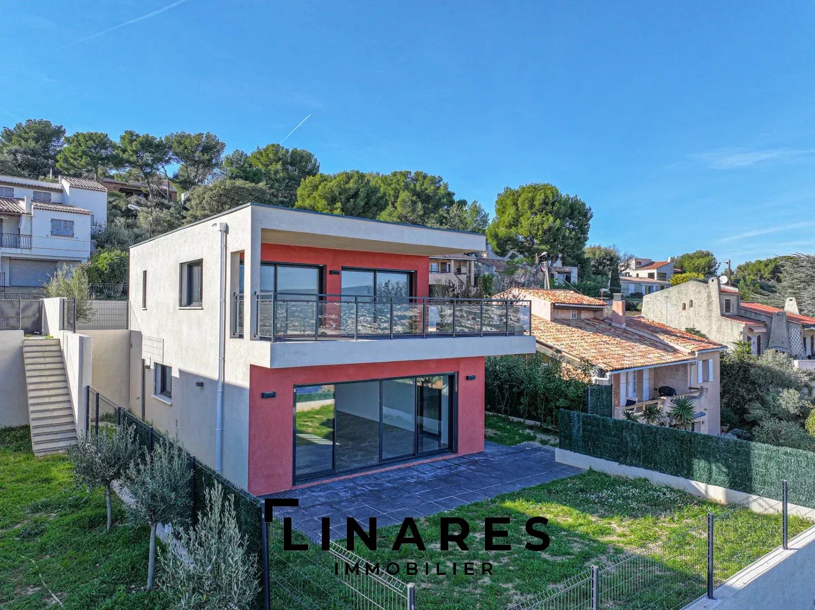 LA FÉLICITÉ - Villa T3 de 110m2 + Terrasse 26m2 + Jardin + Vue mer  - 13600 La Ciotat