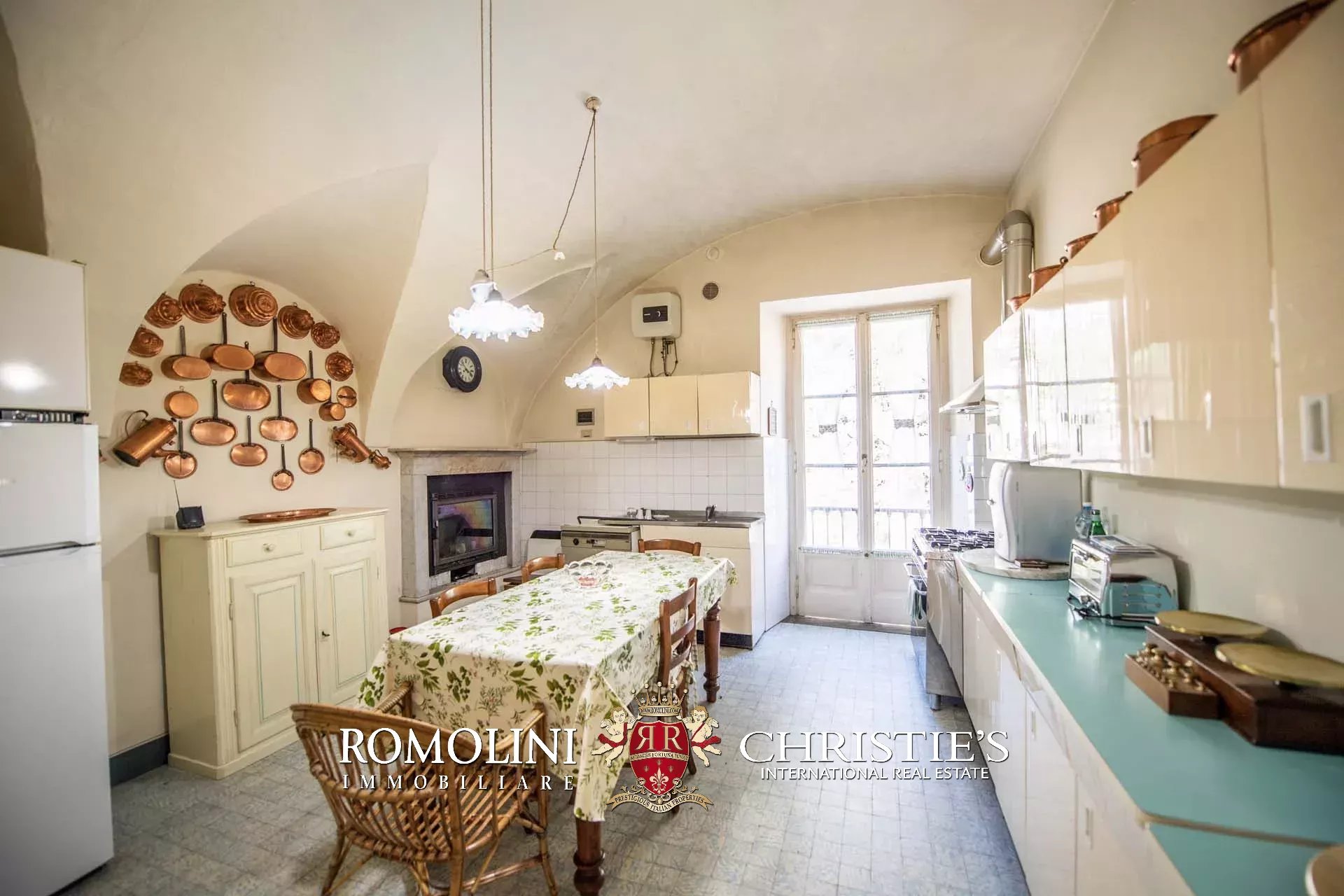 9 Bedroom Villa/Townhouse's Image 90