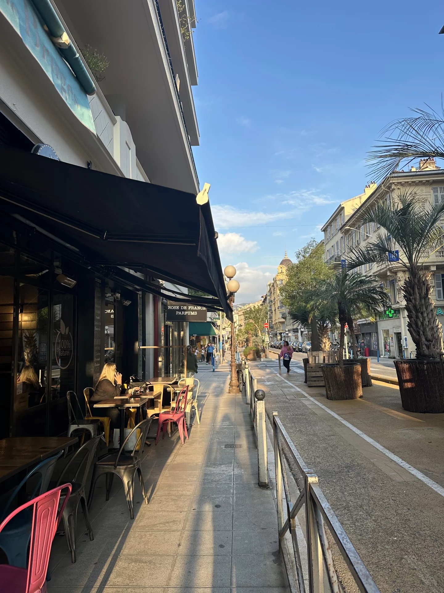 Grand STUDIO avec balcon Place Massena