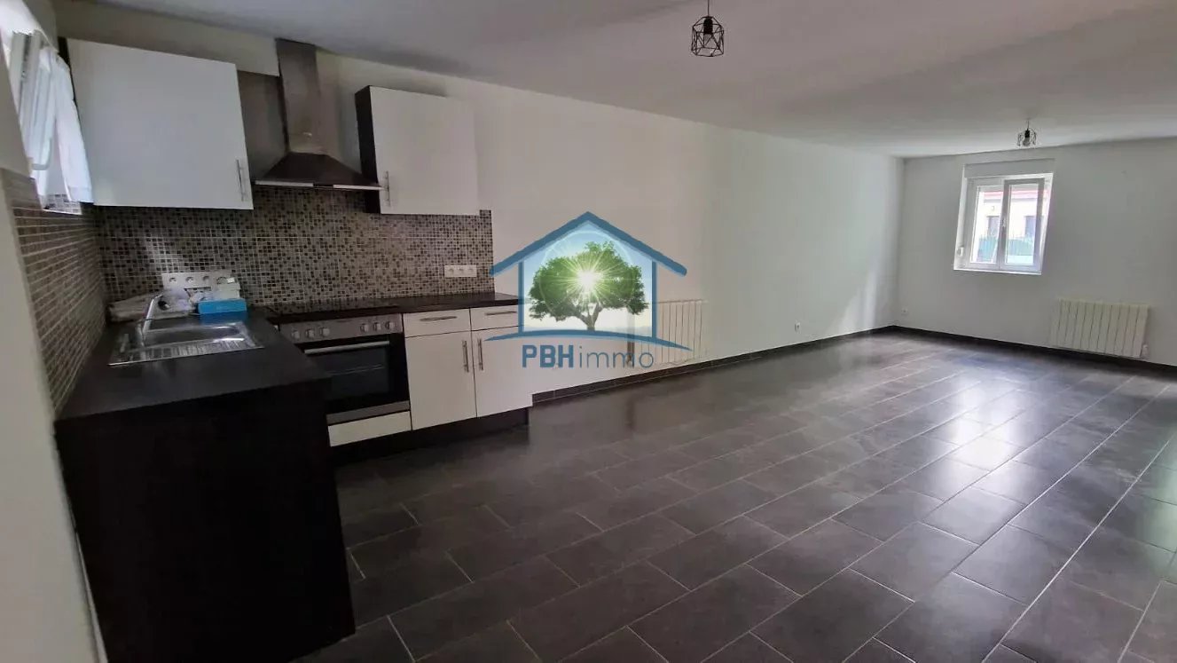 POUR INVESTISSEUR : PROPRIETE DE 5 LOGEMENTS