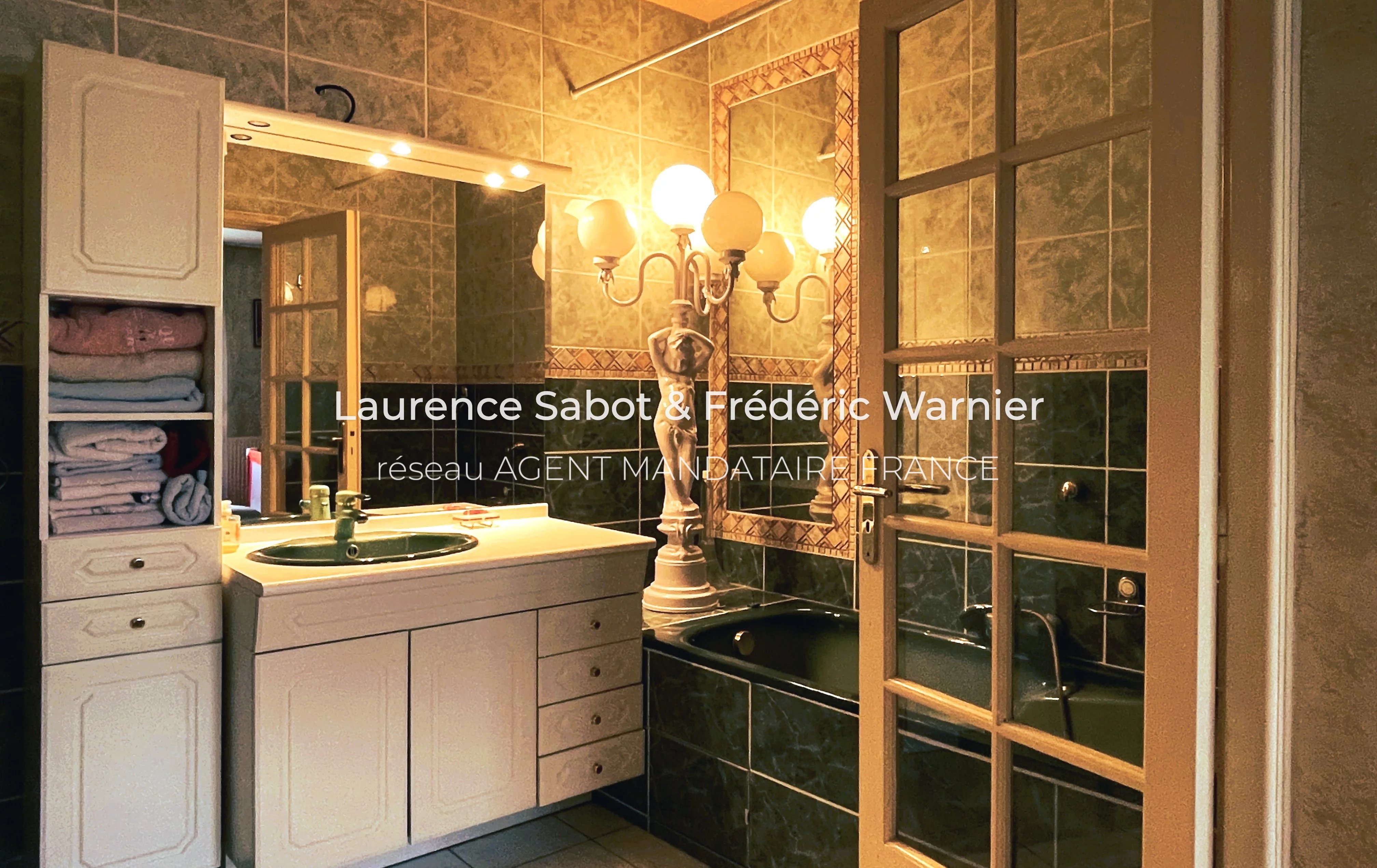 EXCLUSIVITÉ - MAISON FAMILIALE, BEAUX VOLUMES, JARDIN, AU CALME — photo 17