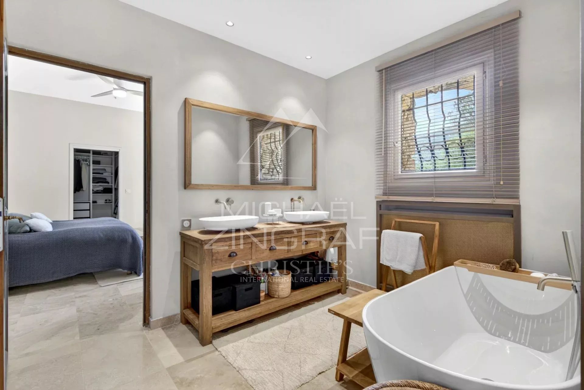 10 Bedroom Villa/Townhouse's Image 8