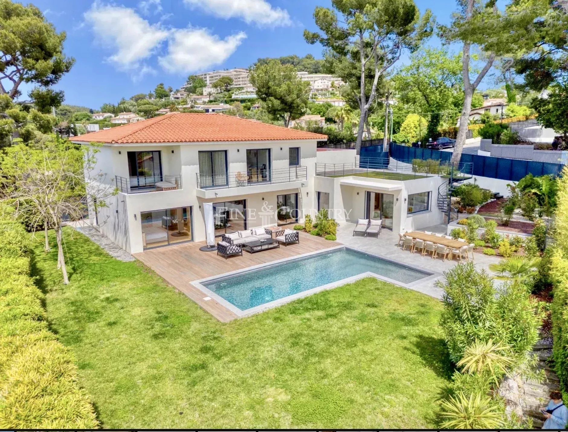 Photo of Villa for sale in Le Cannet  with sea view
