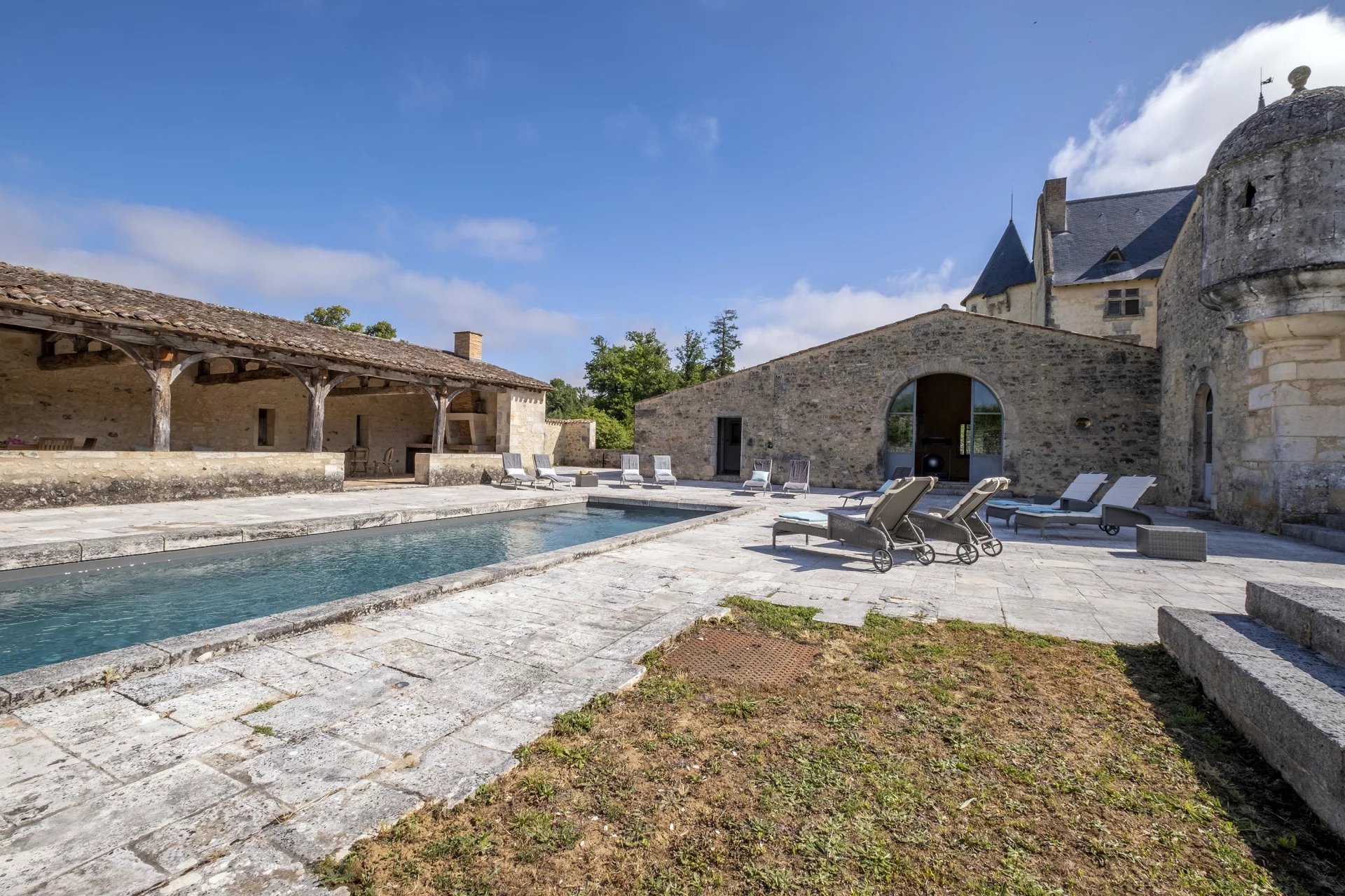 8 Bedroom Chateau's Image 29