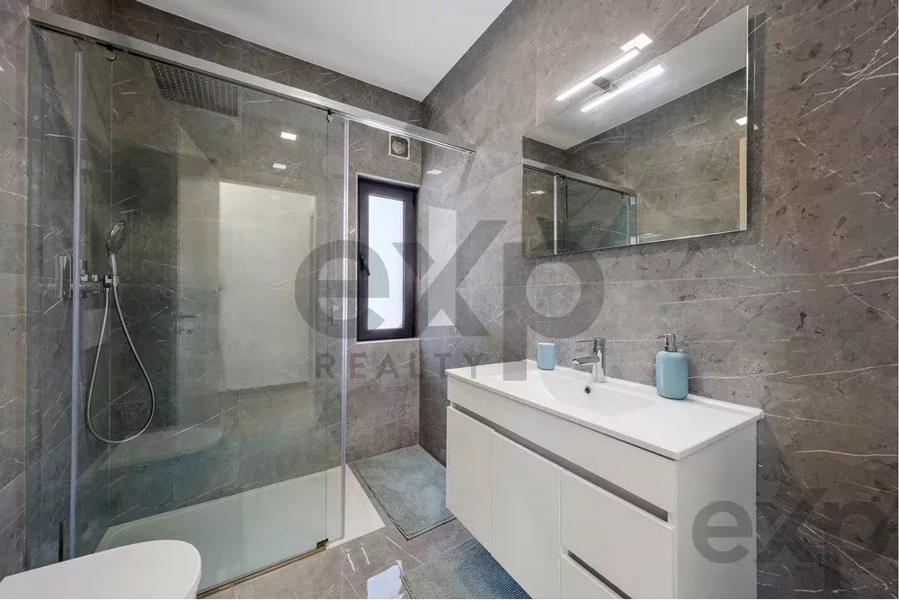 New T4 villa 5 min from Beach. 85948859 image 24