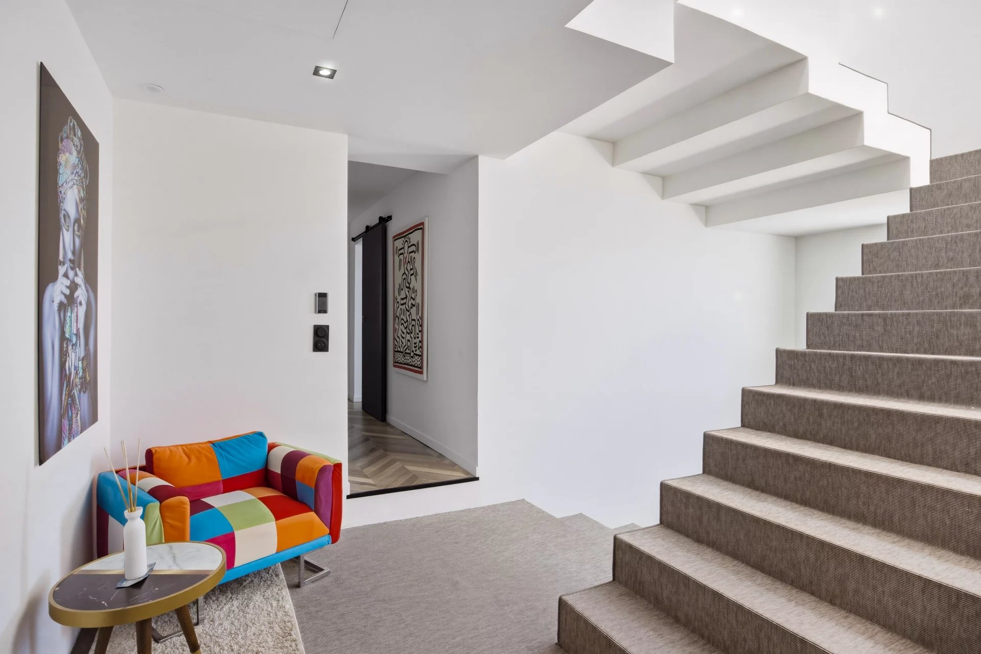  Image of Villa - 4 Bedrooms for Sale in Alpes-Maritimes-Nice-France, Image 19