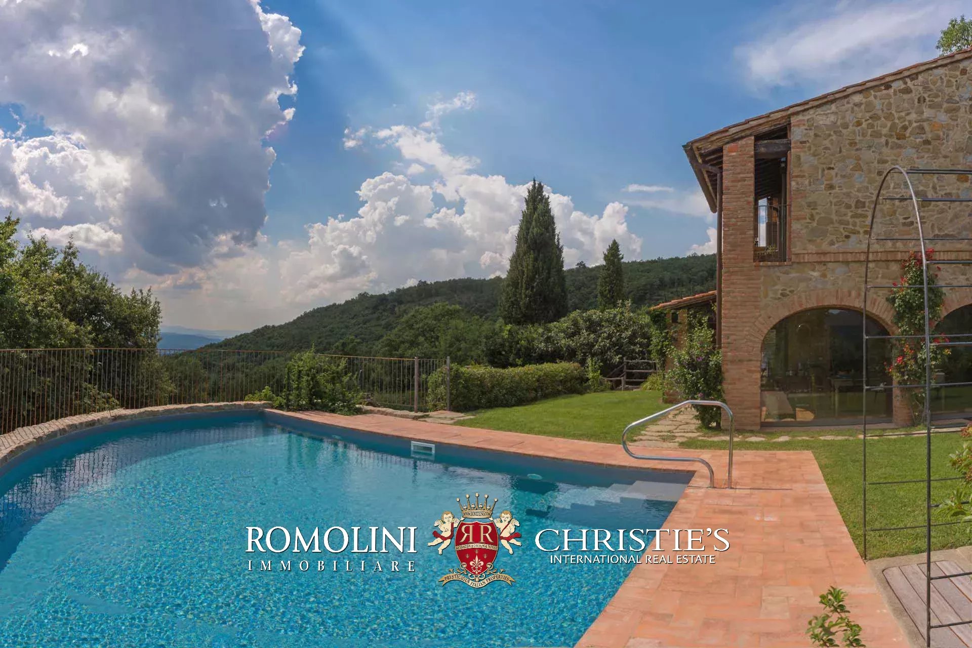 16 Bedroom Vineyard's Image 36