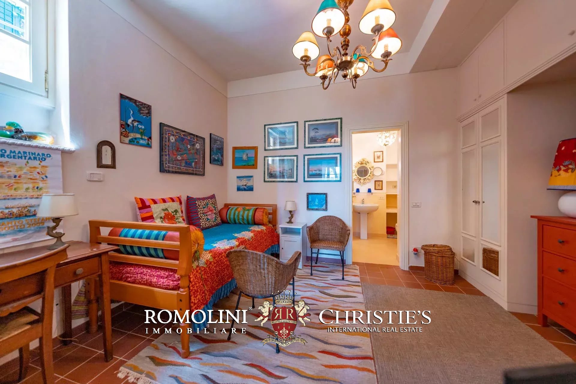 11 Bedroom Villa/Townhouse's Image 92
