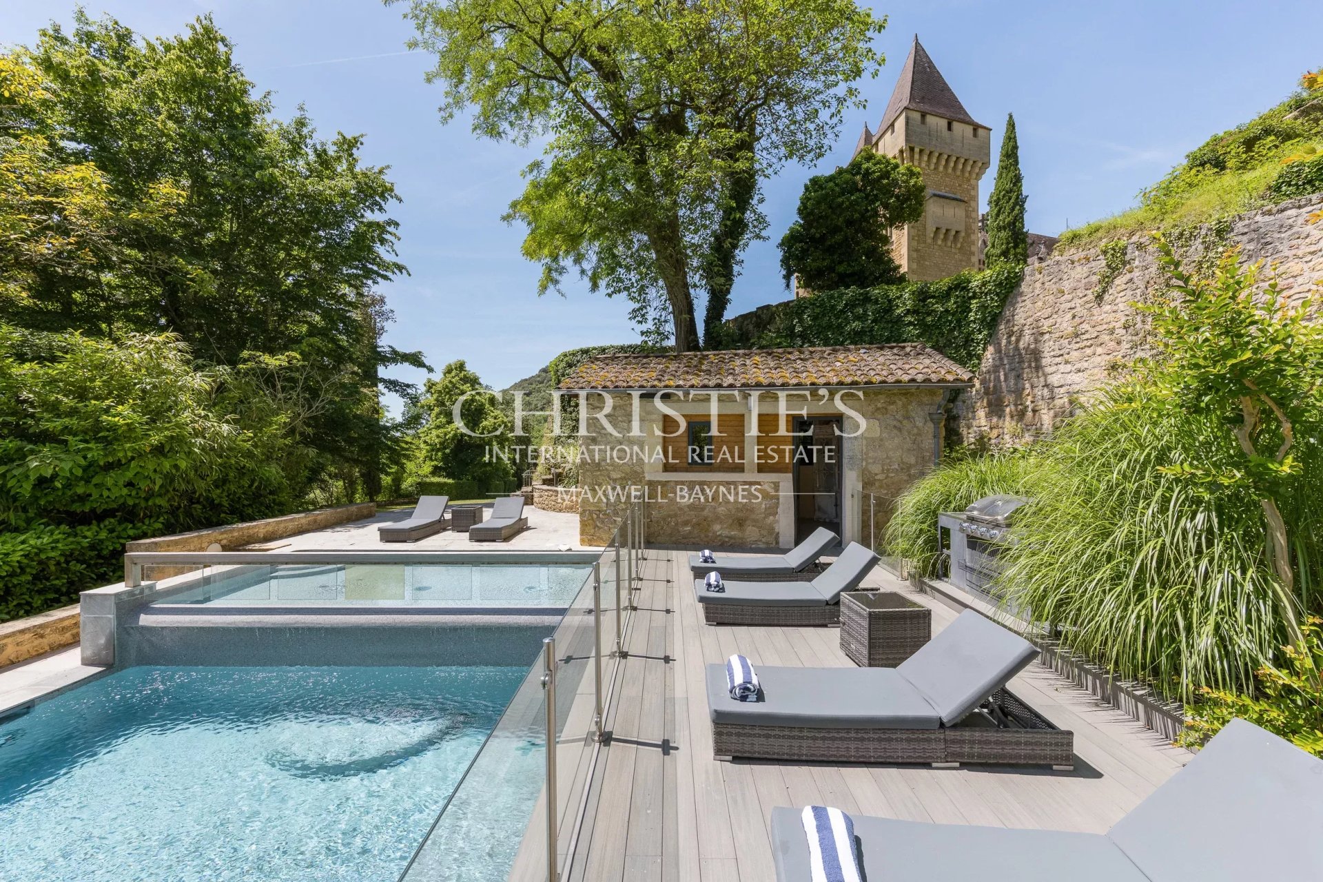 17 Bedroom Chateau's Image 43