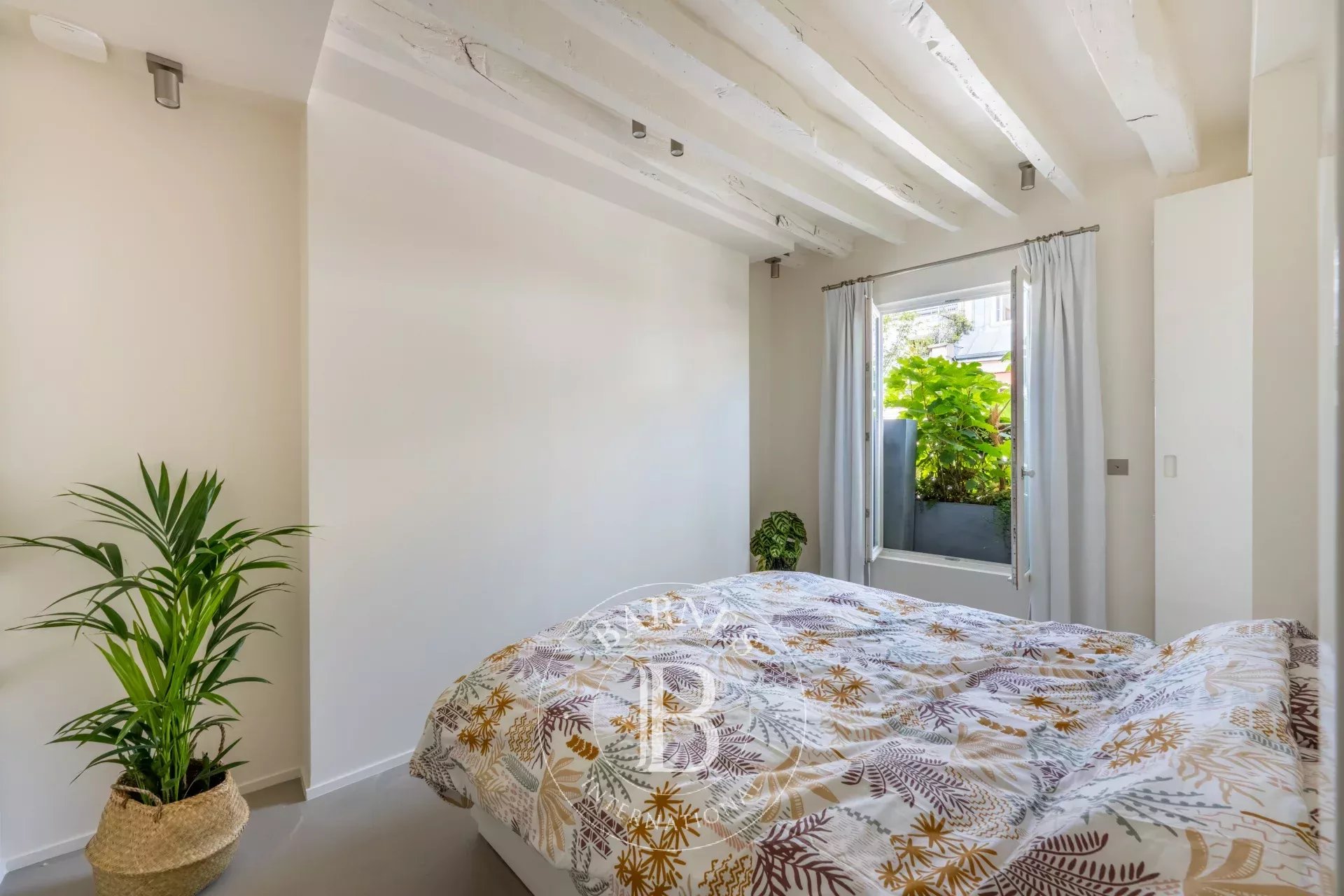 Daire Paris 4ème - picture 13