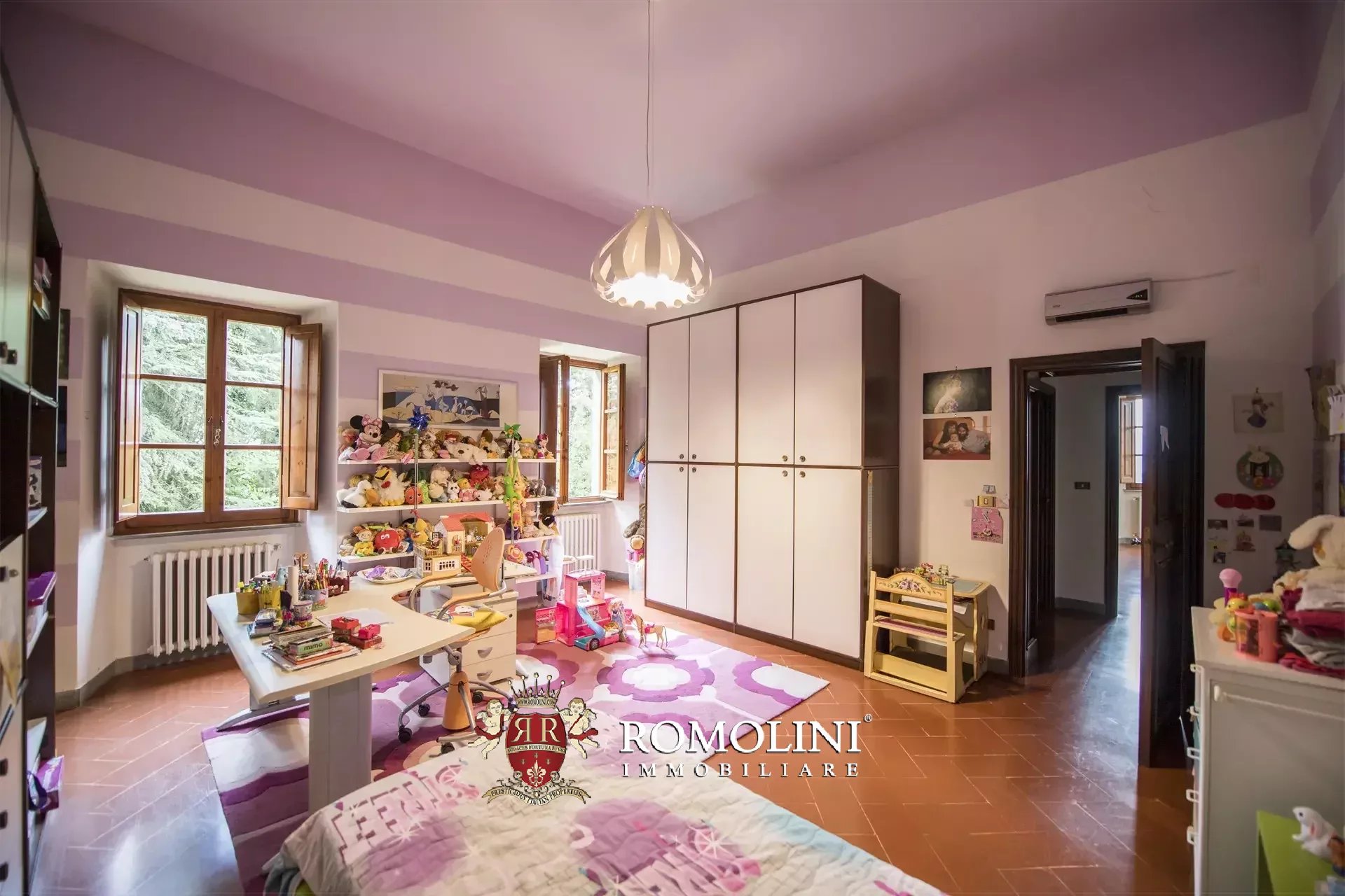 6 Bedroom Villa/Townhouse's Image 43