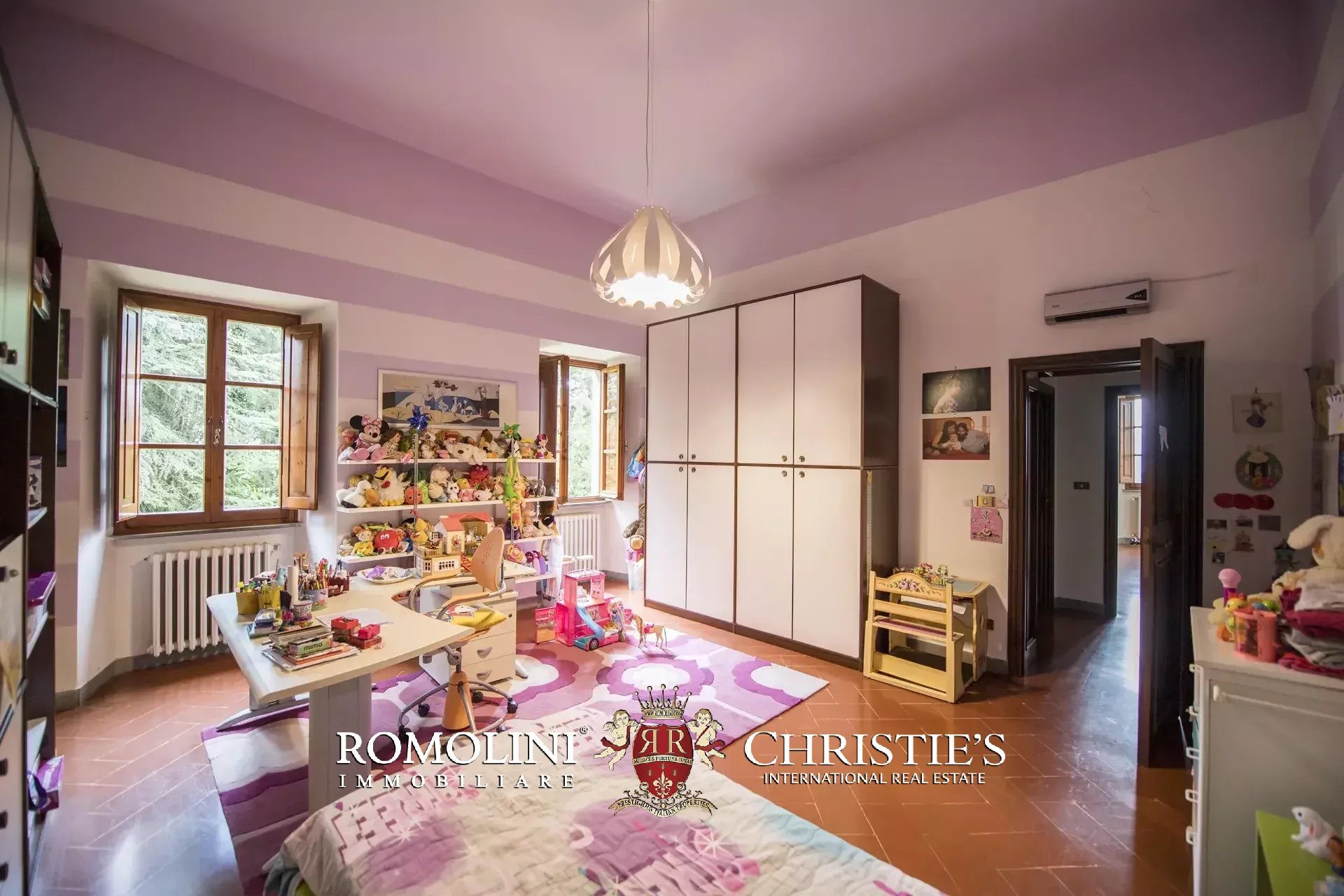 6 Bedroom Villa/Townhouse's Image 43