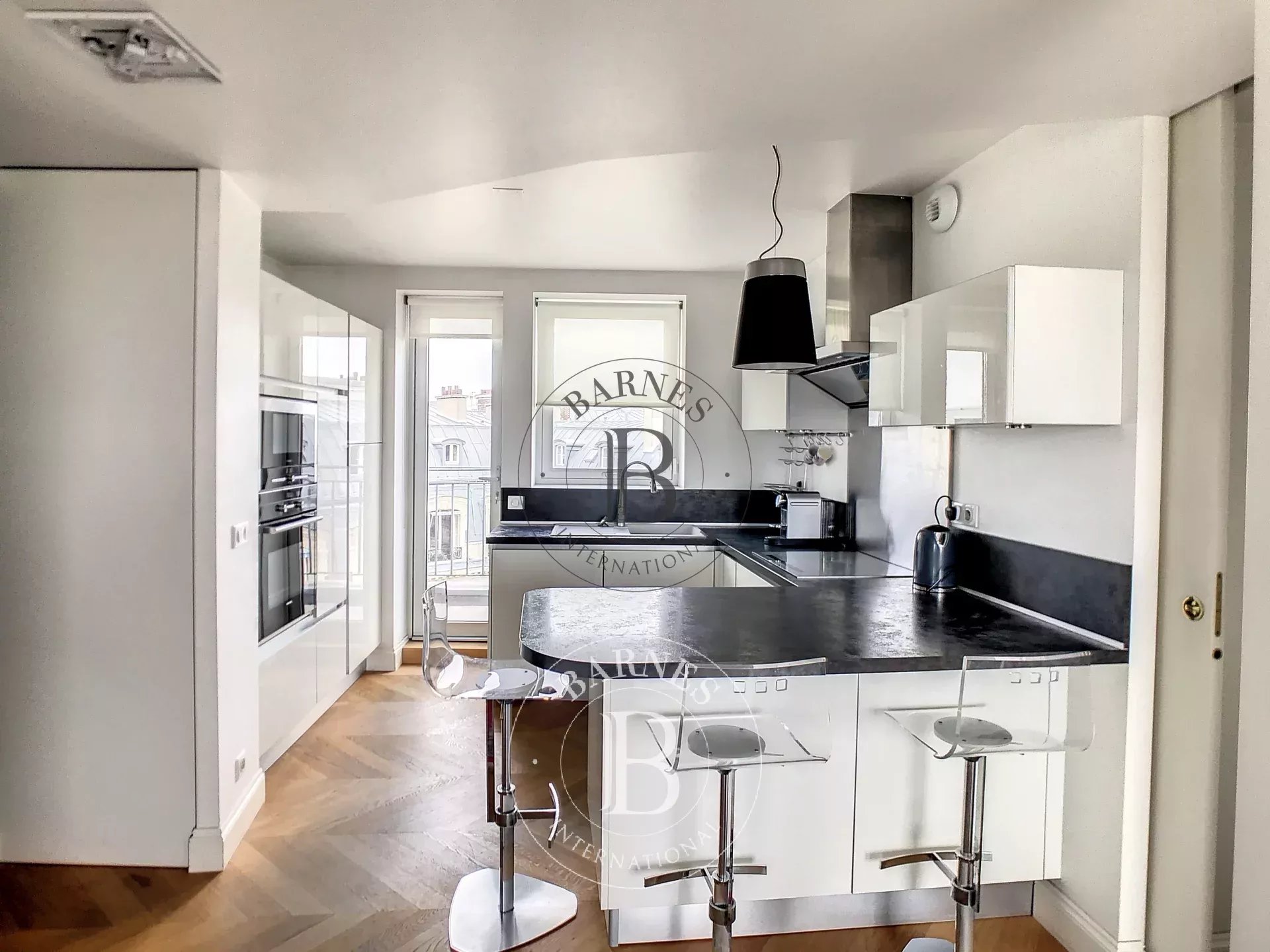 Daire Paris 8ème - picture 6