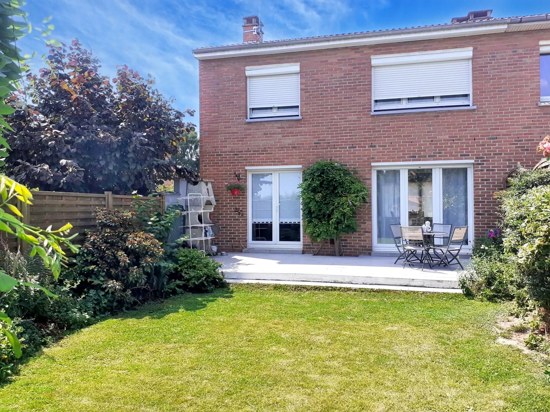 MAISON SEMI INDIVIDUELLE 4CH. JARDIN GARAGE