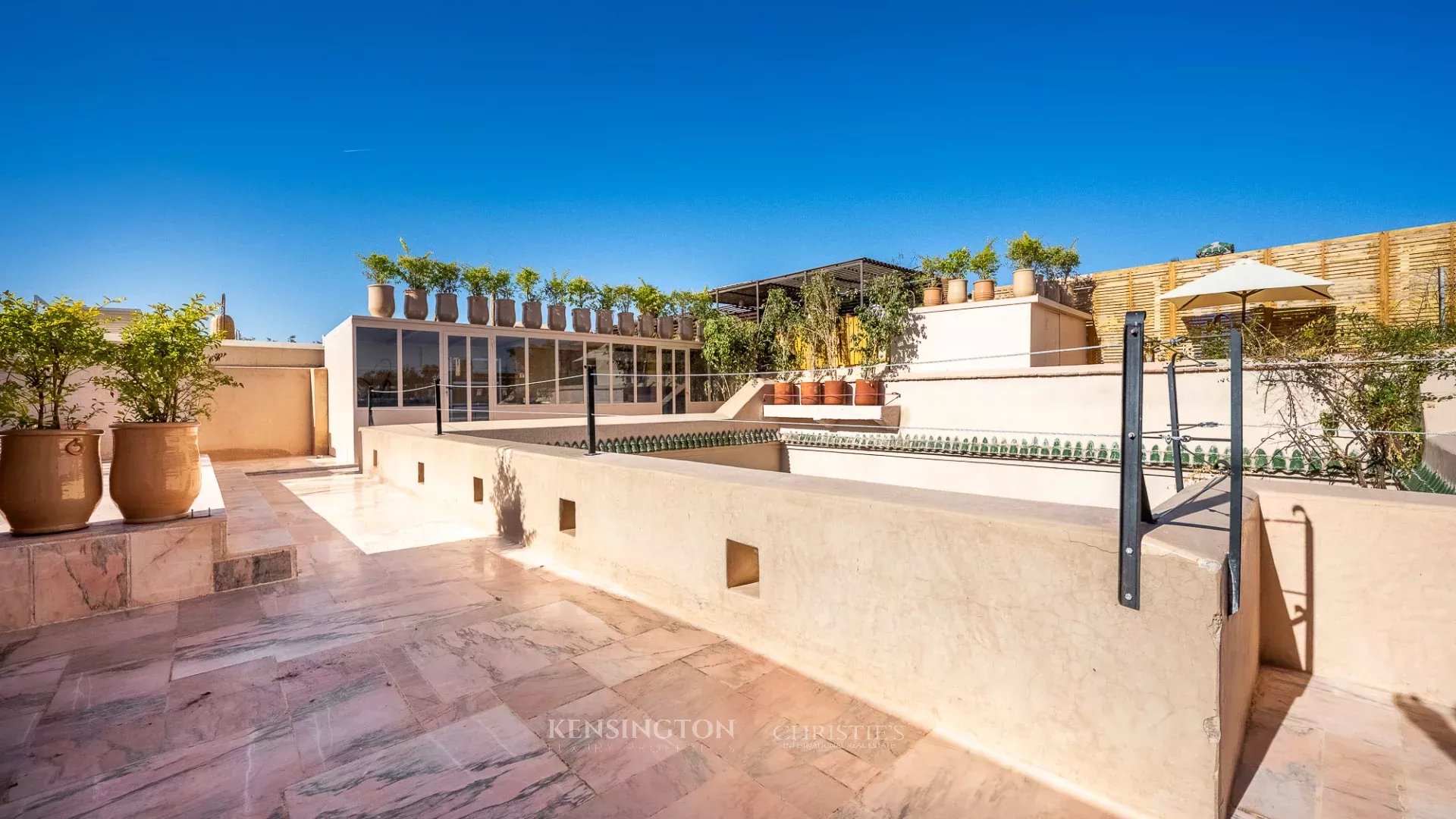 10 Bedroom Villa/Townhouse's Image 36