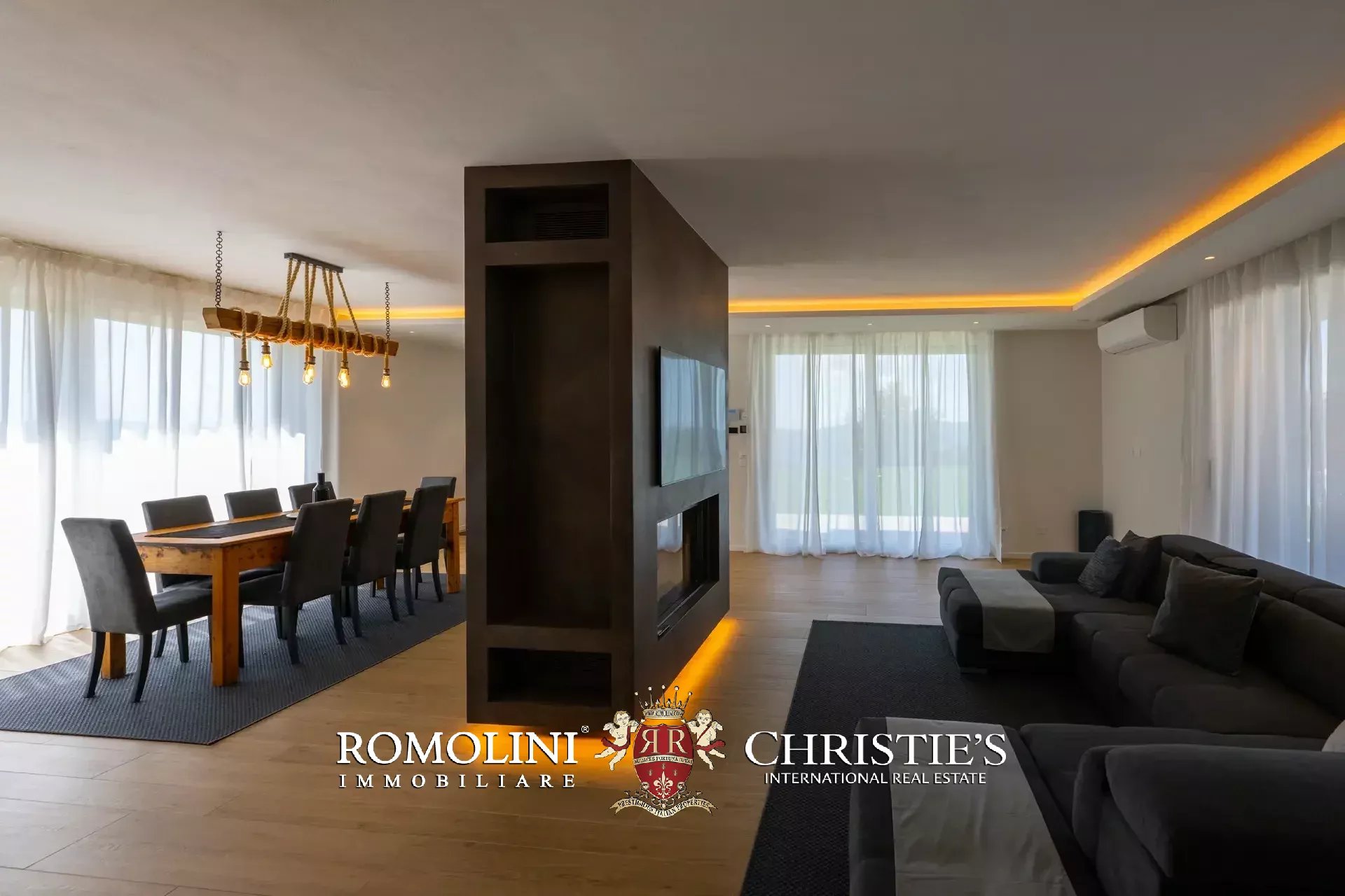 3 Bedroom Villa/Townhouse's Image 29