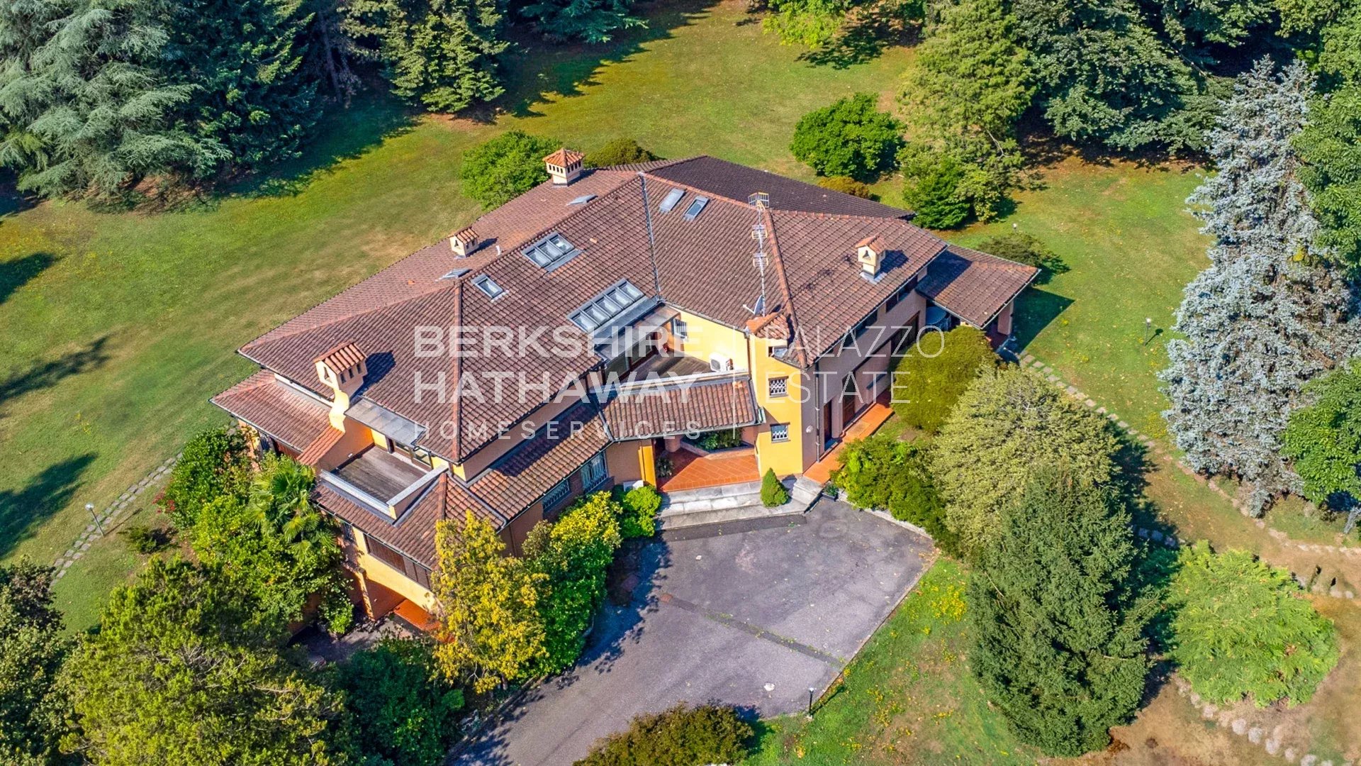 Villa in Dormelletto - Image 5