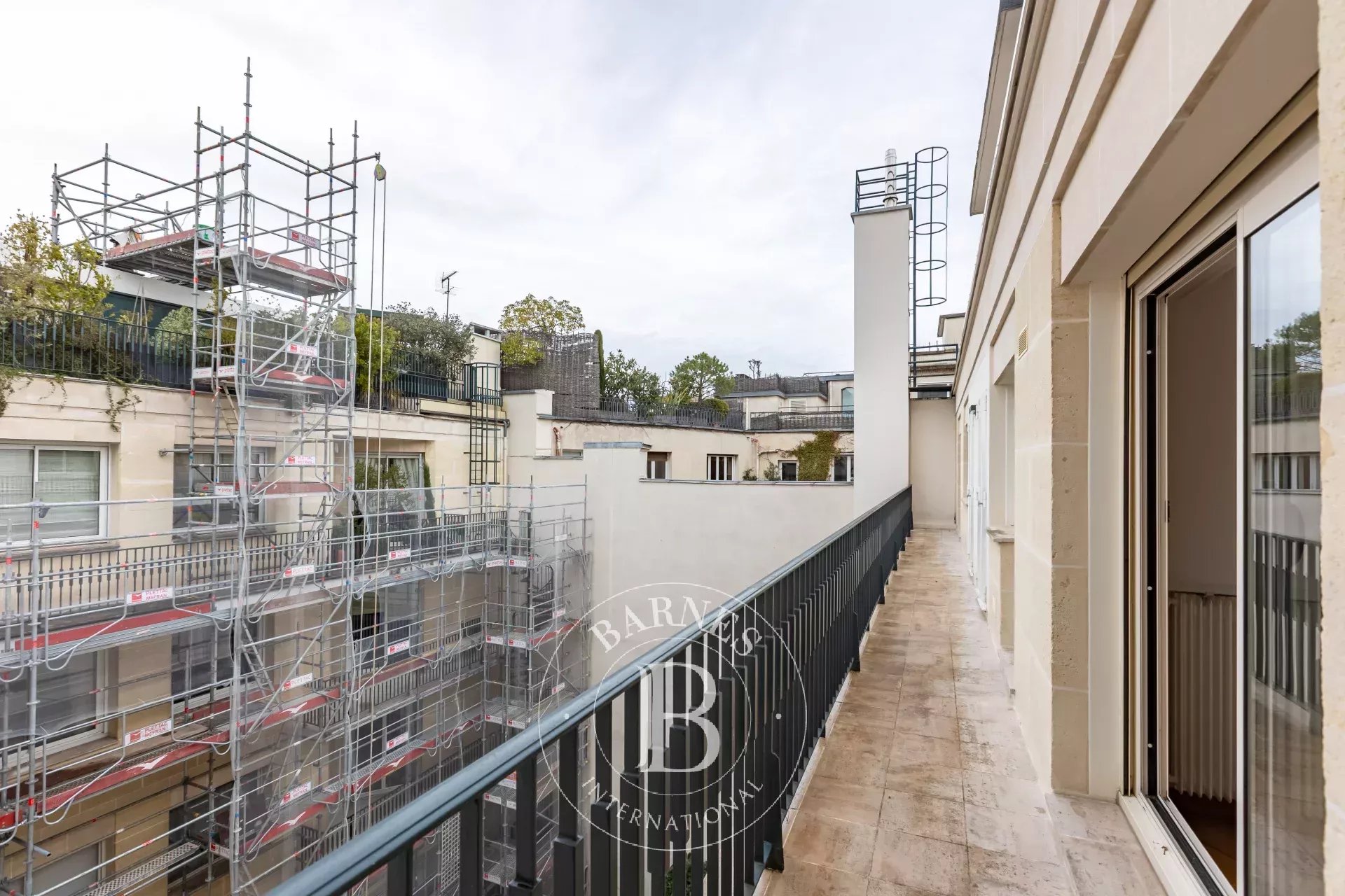 Daire Paris 8ème - picture 19