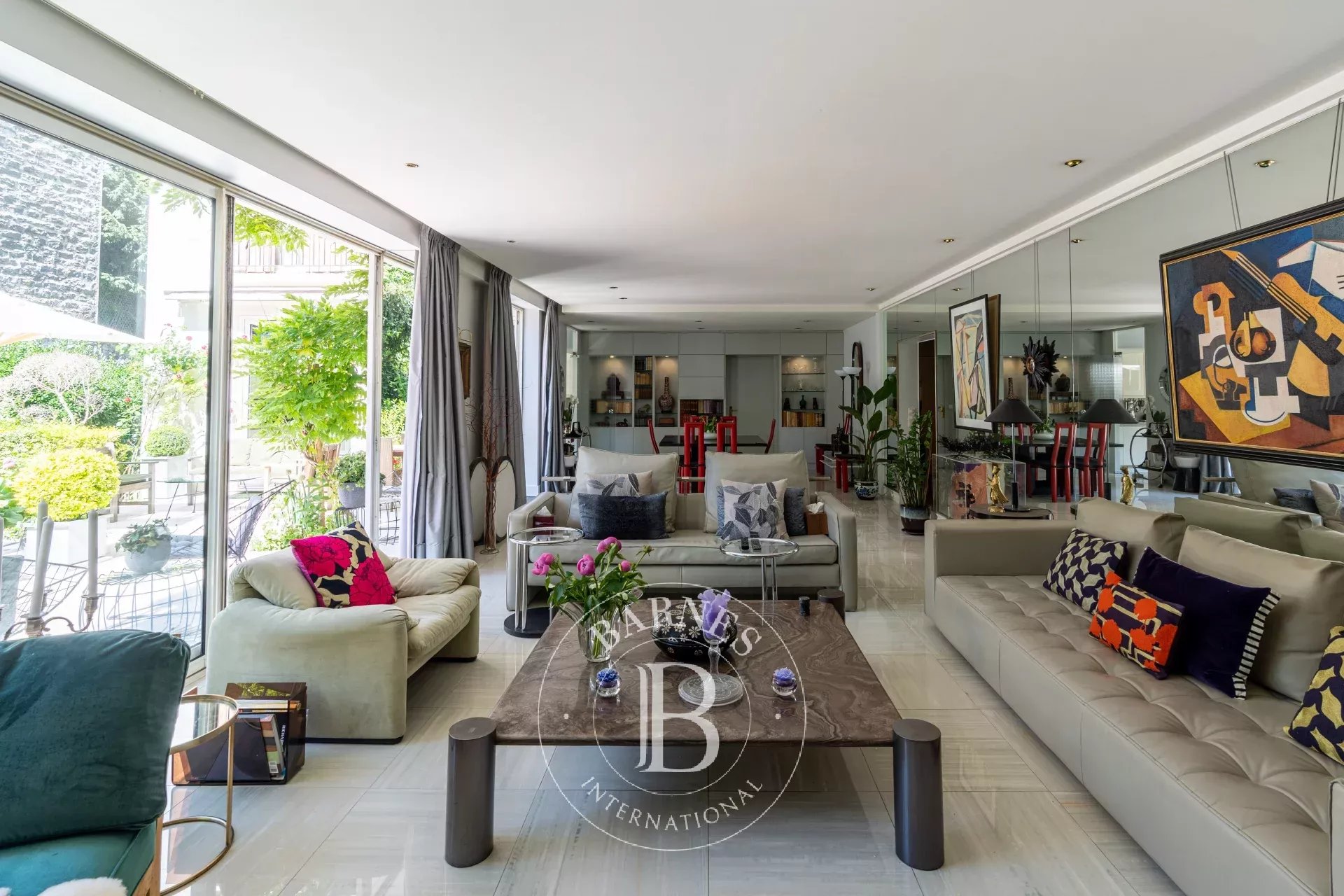 Daire Neuilly-sur-Seine - picture 16 title=