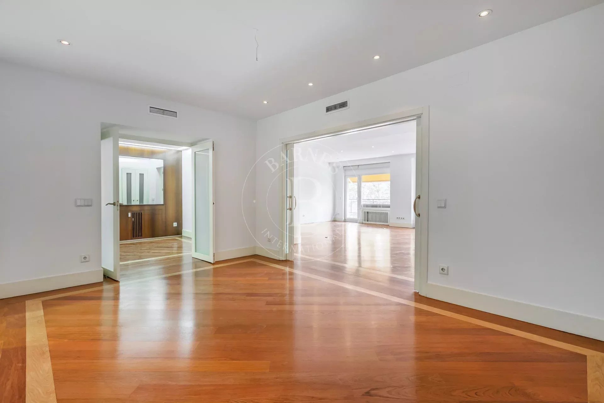 Daire Madrid - picture 12