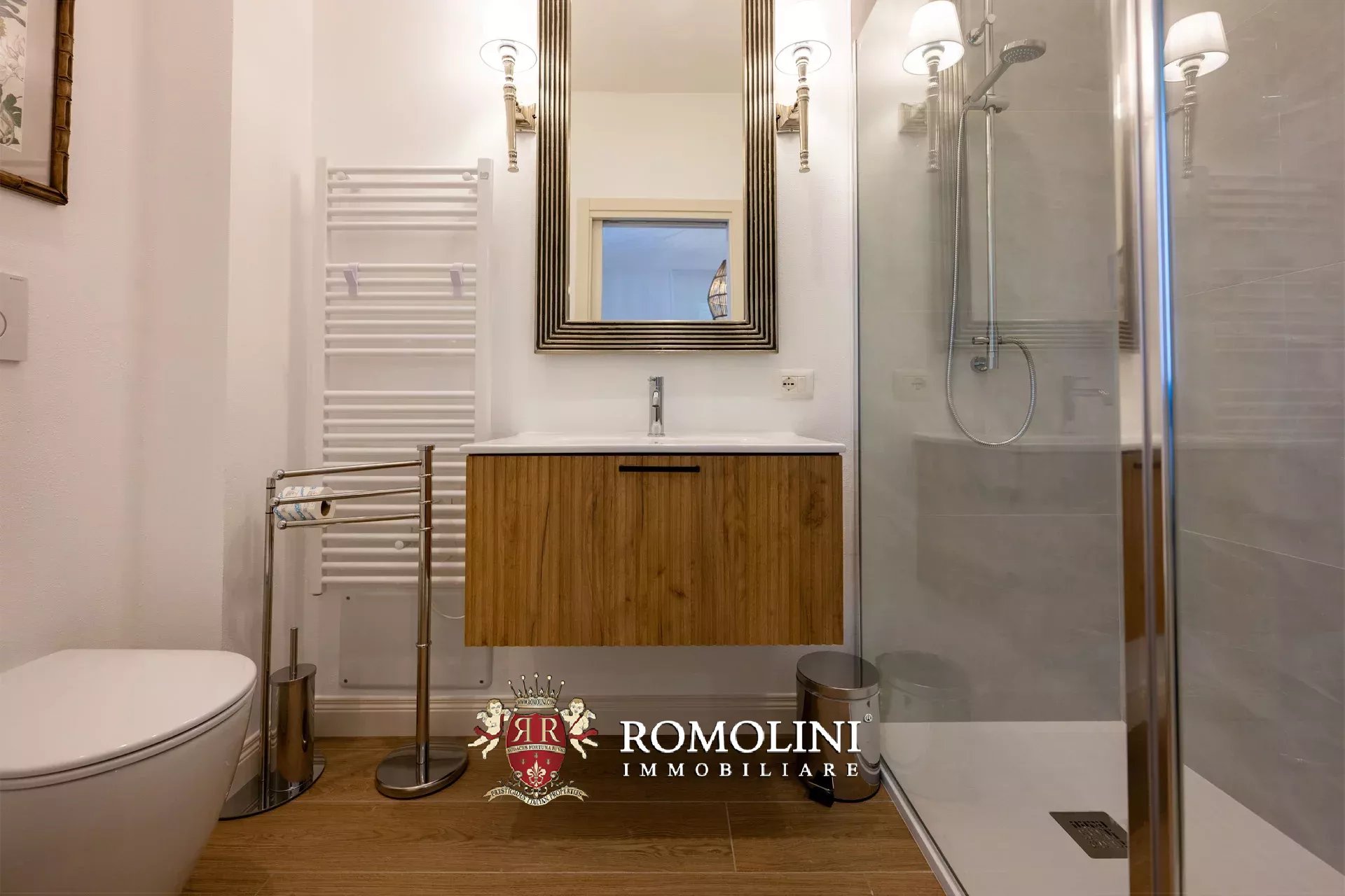 ECO-FRIENDLY VILLA FOR SALE NOT FAR FROM THE SEA, PISA, TUSCANY