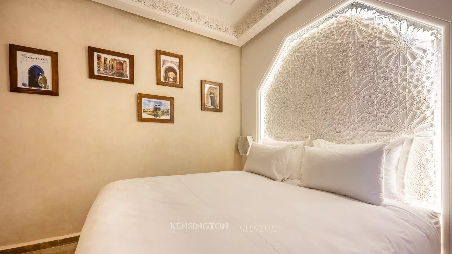 8 Bedroom Villa/Townhouse's Image 30