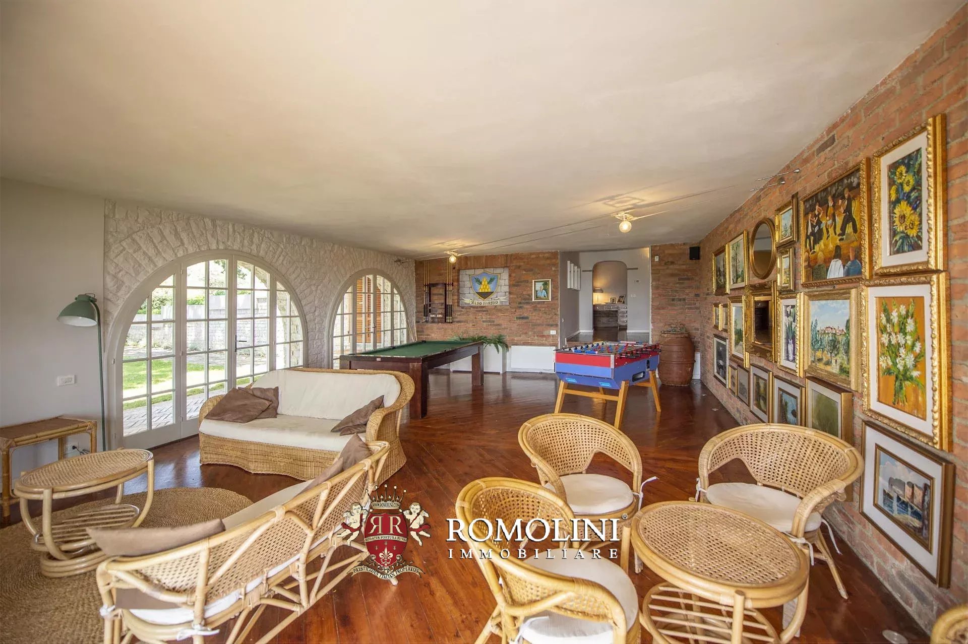6 Bedroom Villa/Townhouse's Image 39