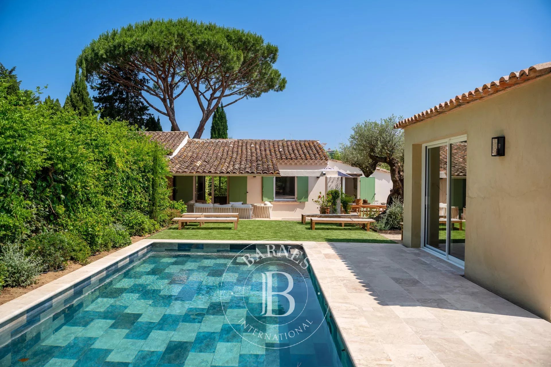 Villa Saint-Tropez  -  ref 85992895 (picture 1)