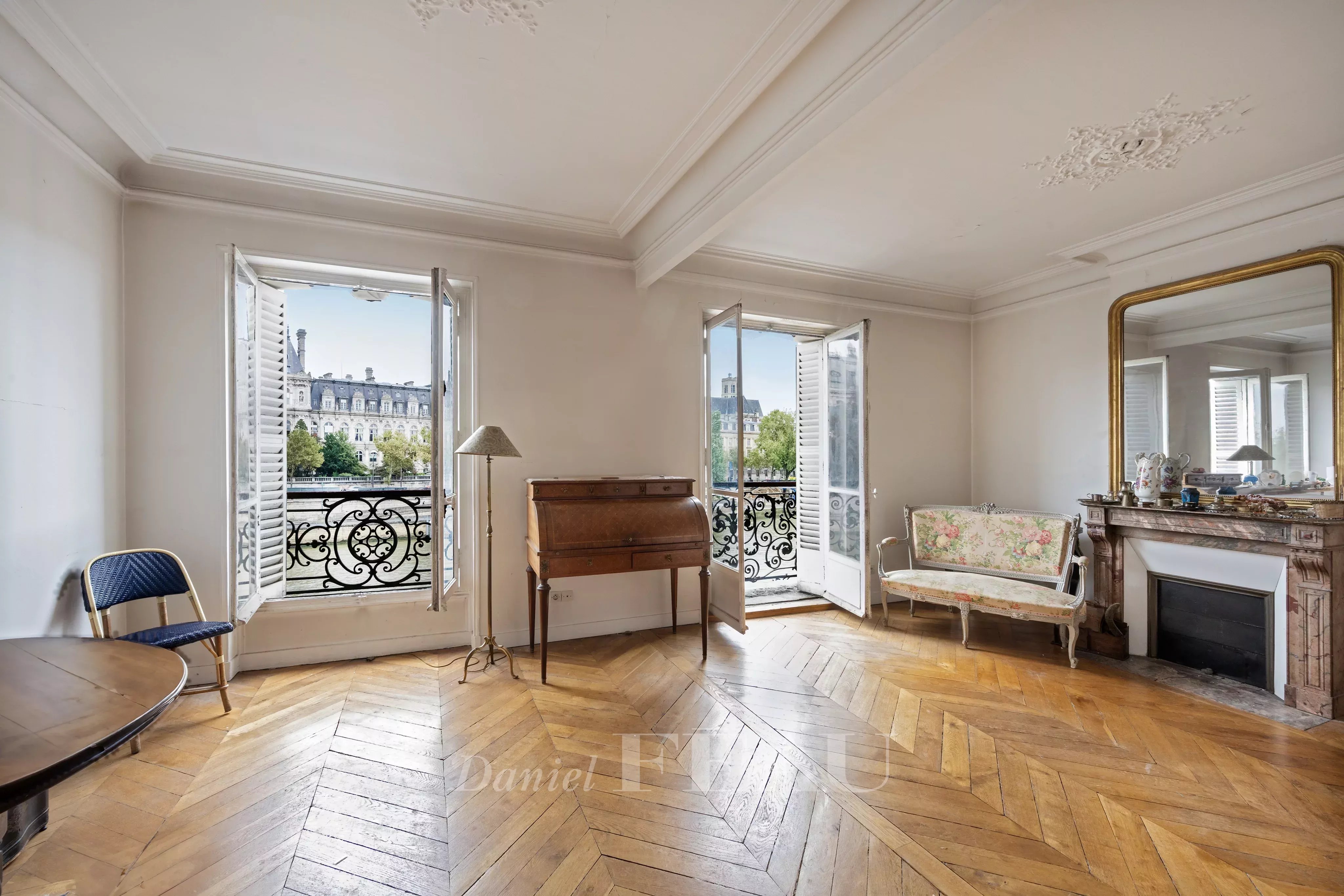 Paris 4th District – An ideal pied a terre