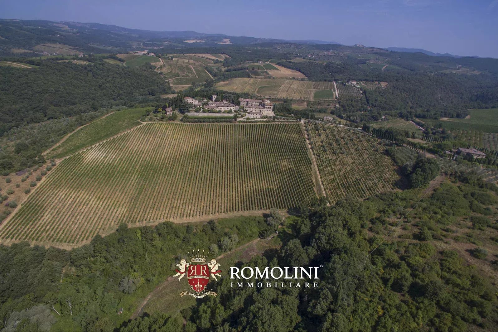20 Bedroom Vineyard's Image 11