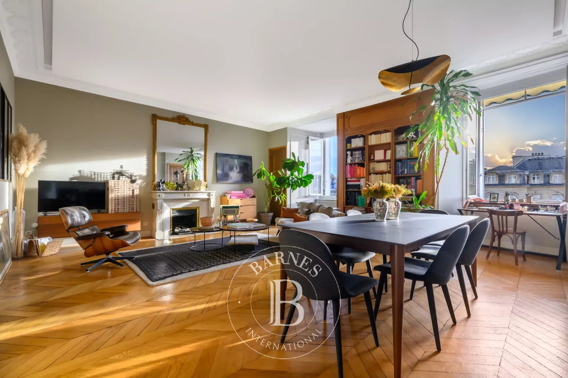 Daire Paris 8ème - picture 4