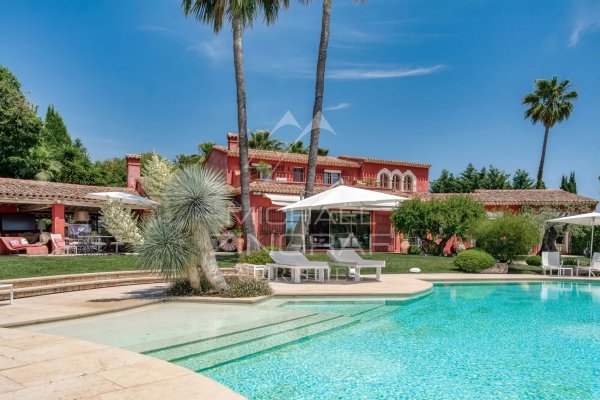 Mougins - Exclusive Listing - Provençal-style property with panoramic views of the village and the sea — photo 3