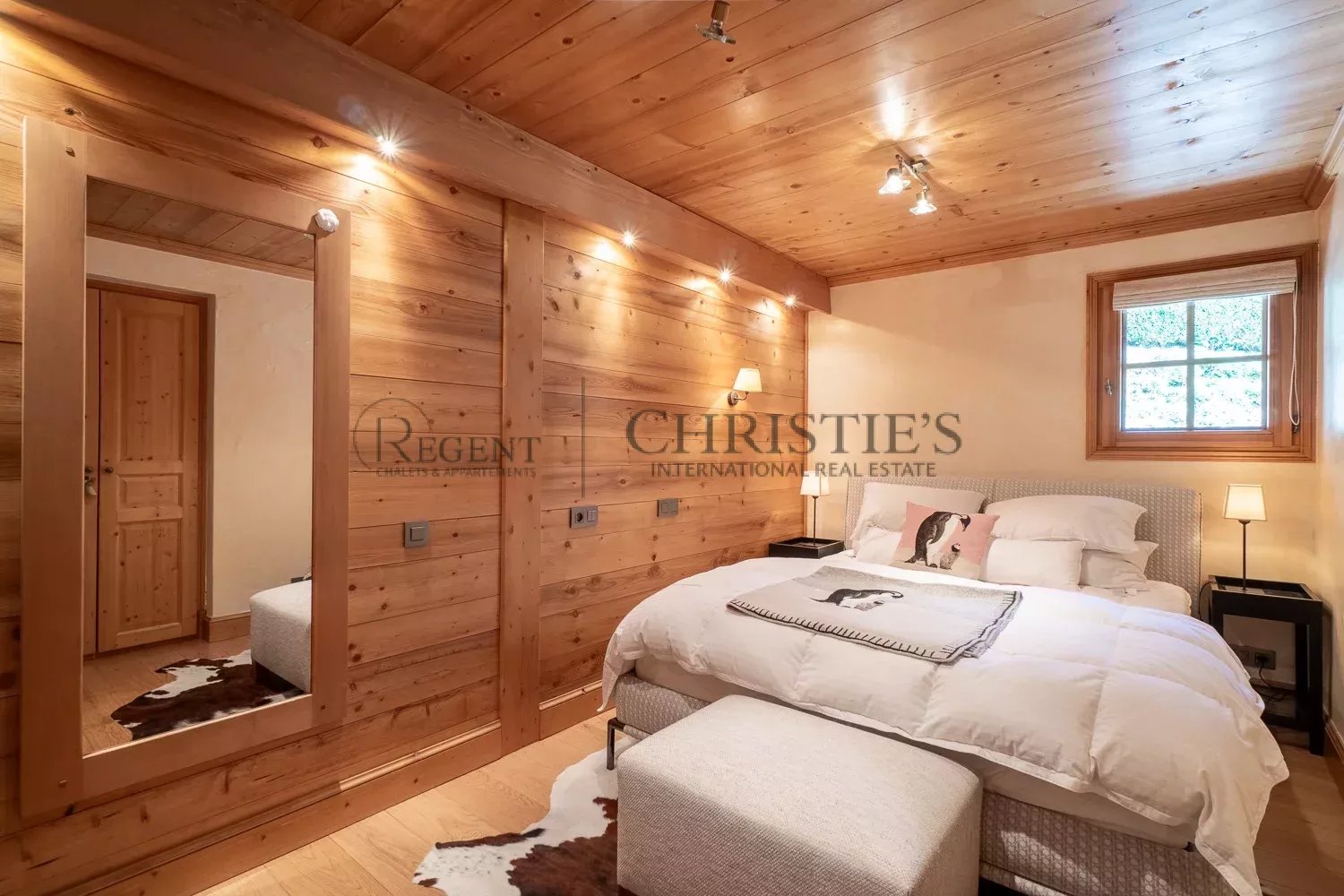 4 Bedroom Villa/Townhouse's Image 8